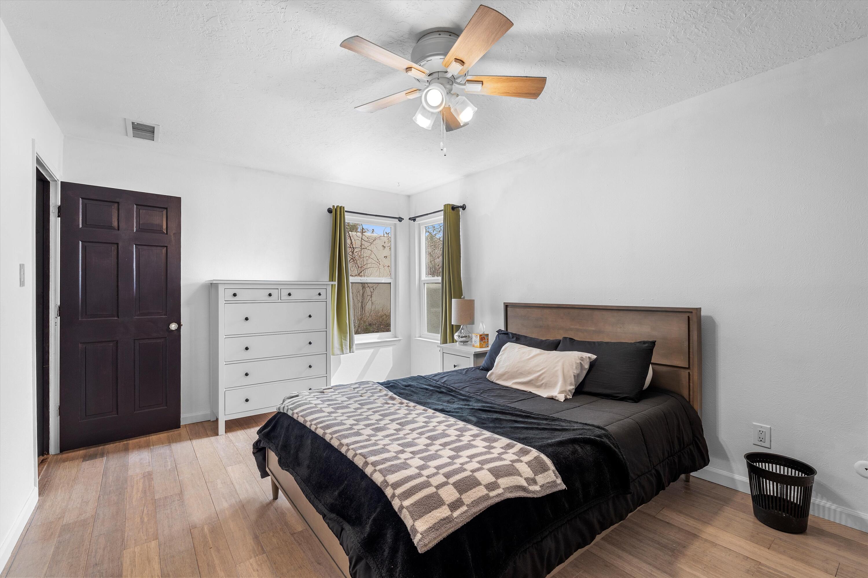 9809 ADMIRAL NIMITZ Avenue NE