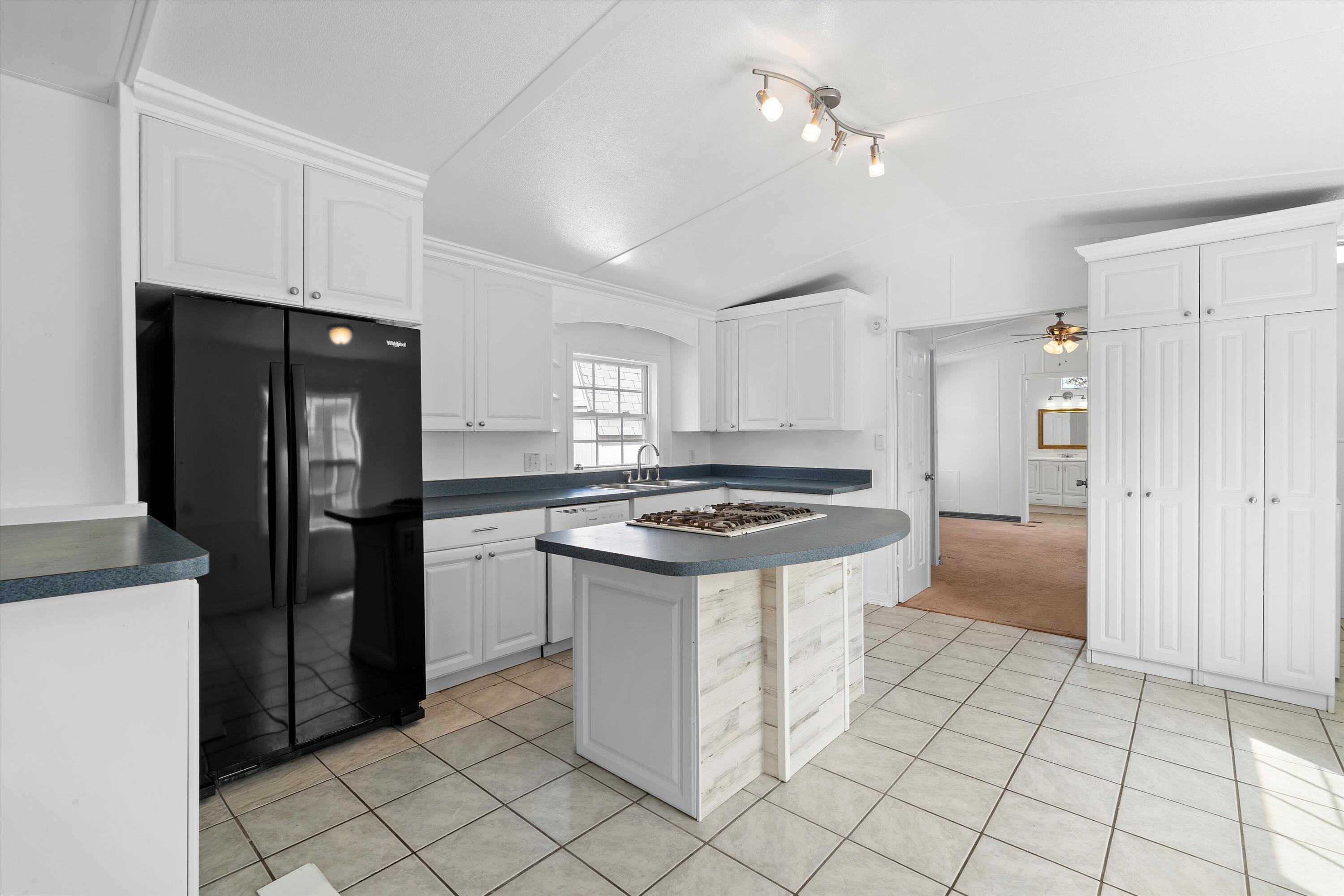 945 SAN ILDEFONSO Road 16