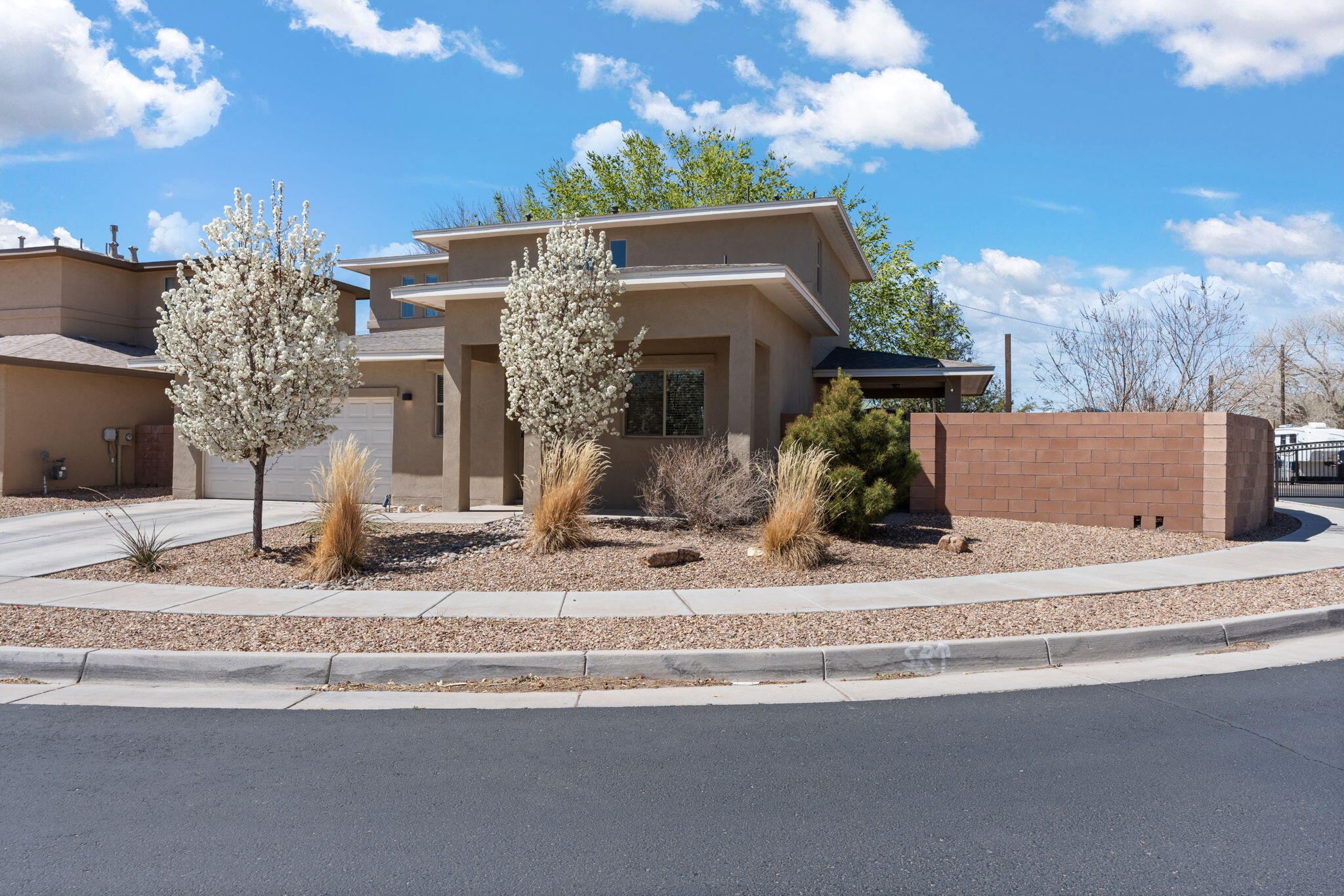 501 WHITTEN Trail SW
