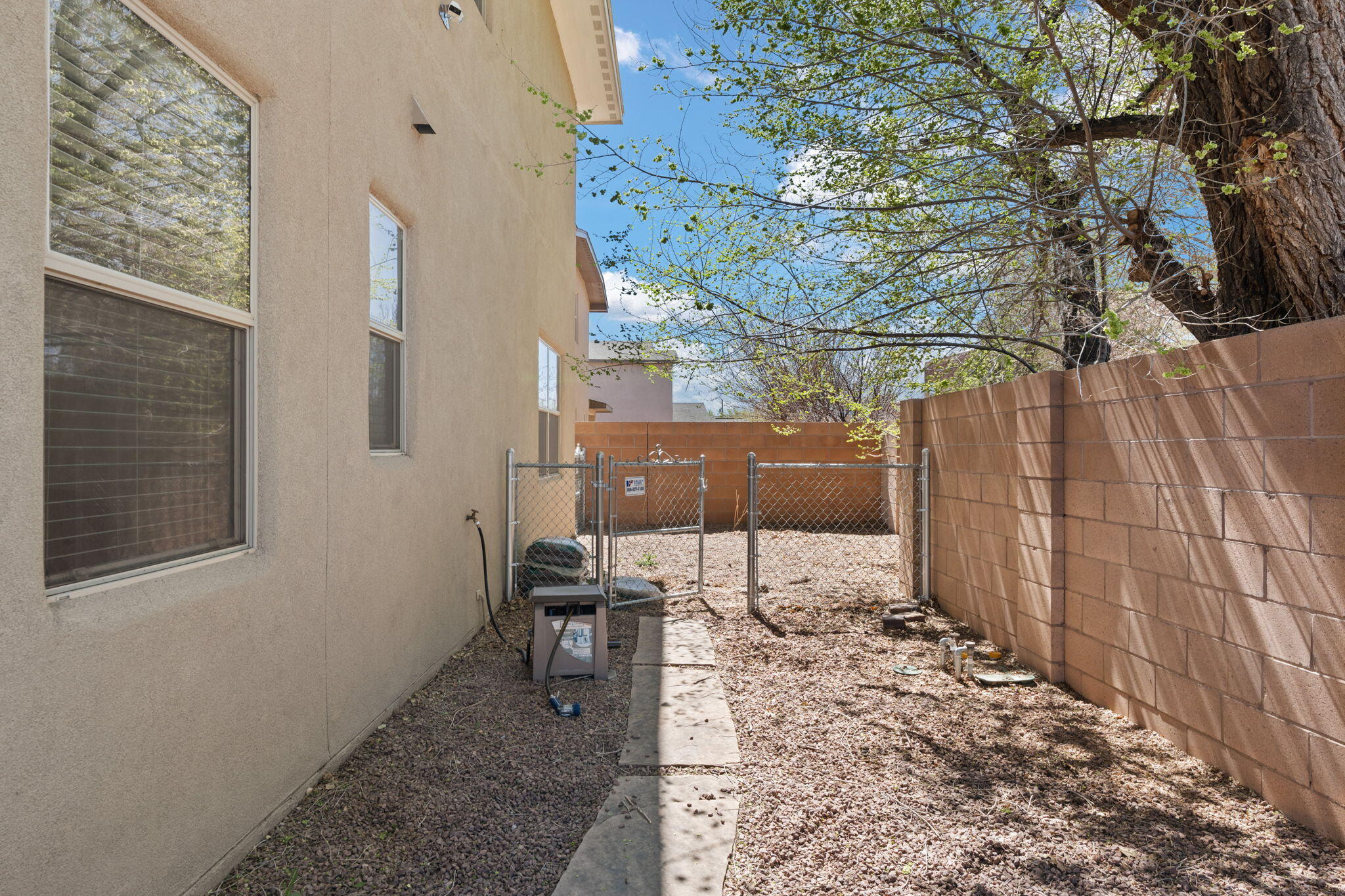 501 WHITTEN Trail SW