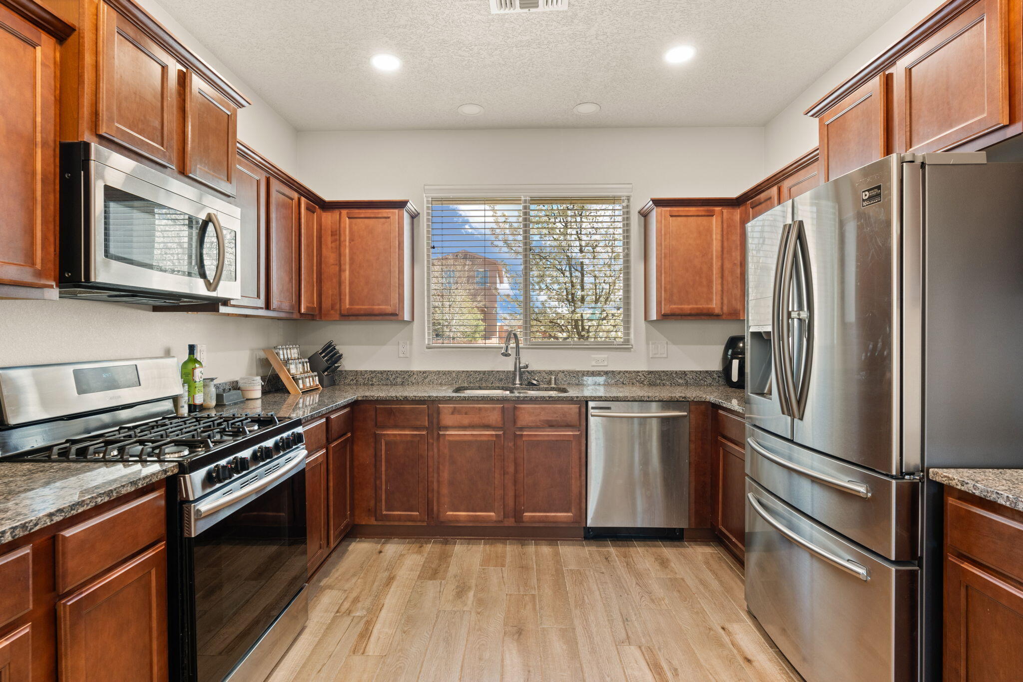 501 WHITTEN Trail SW