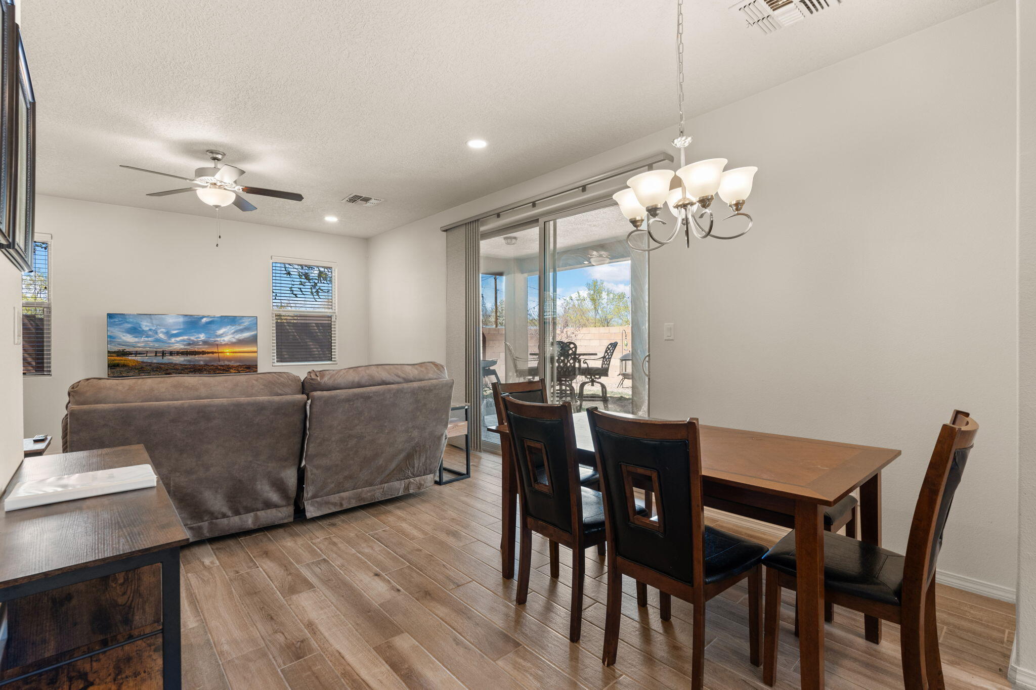 501 WHITTEN Trail SW