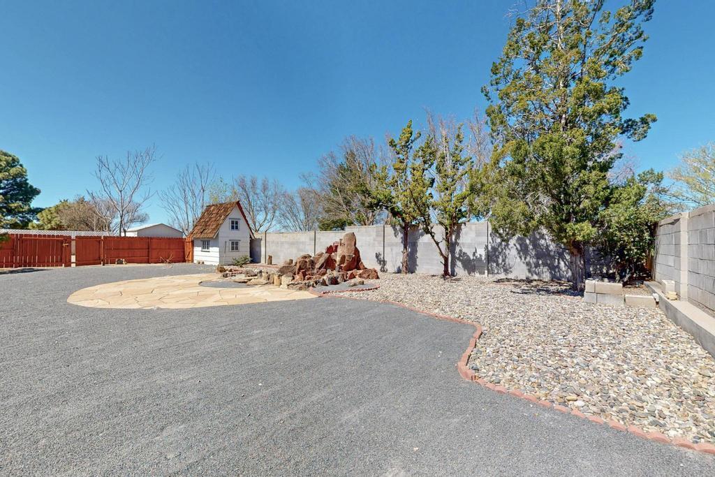 8201 AVENIDA LA PRESTINA NE