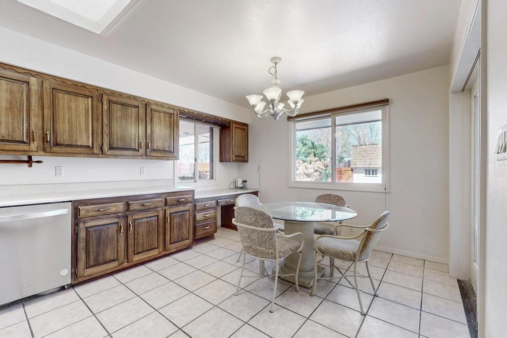 8201 AVENIDA LA PRESTINA NE