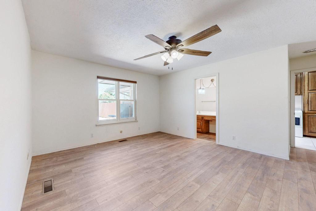 8201 AVENIDA LA PRESTINA NE