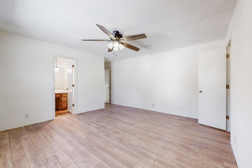 8201 AVENIDA LA PRESTINA NE