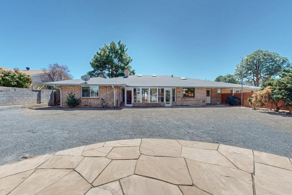 8201 AVENIDA LA PRESTINA NE