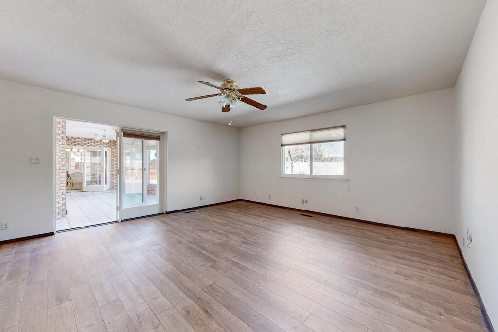 8201 AVENIDA LA PRESTINA NE