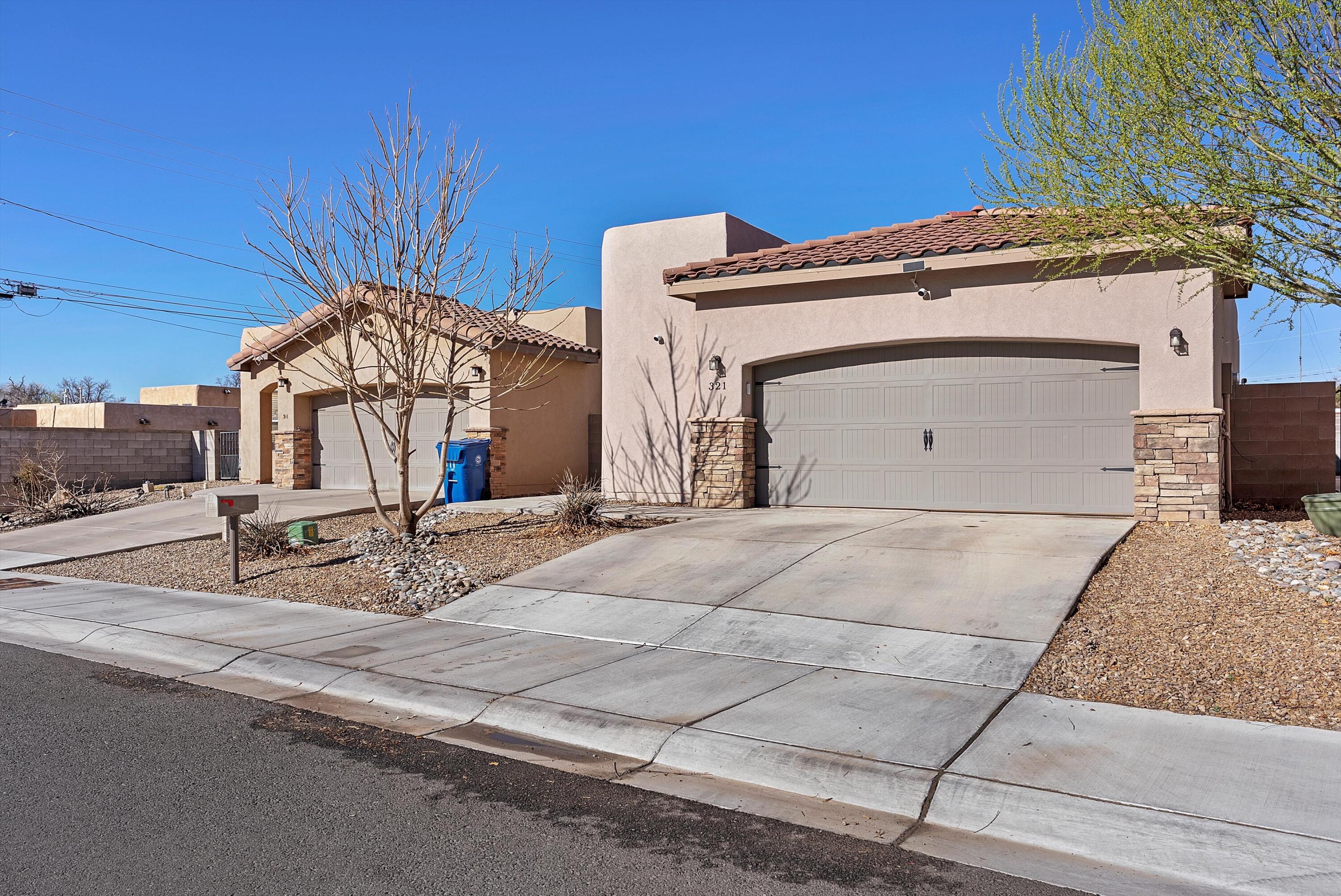 321 CORONADO Lane NE