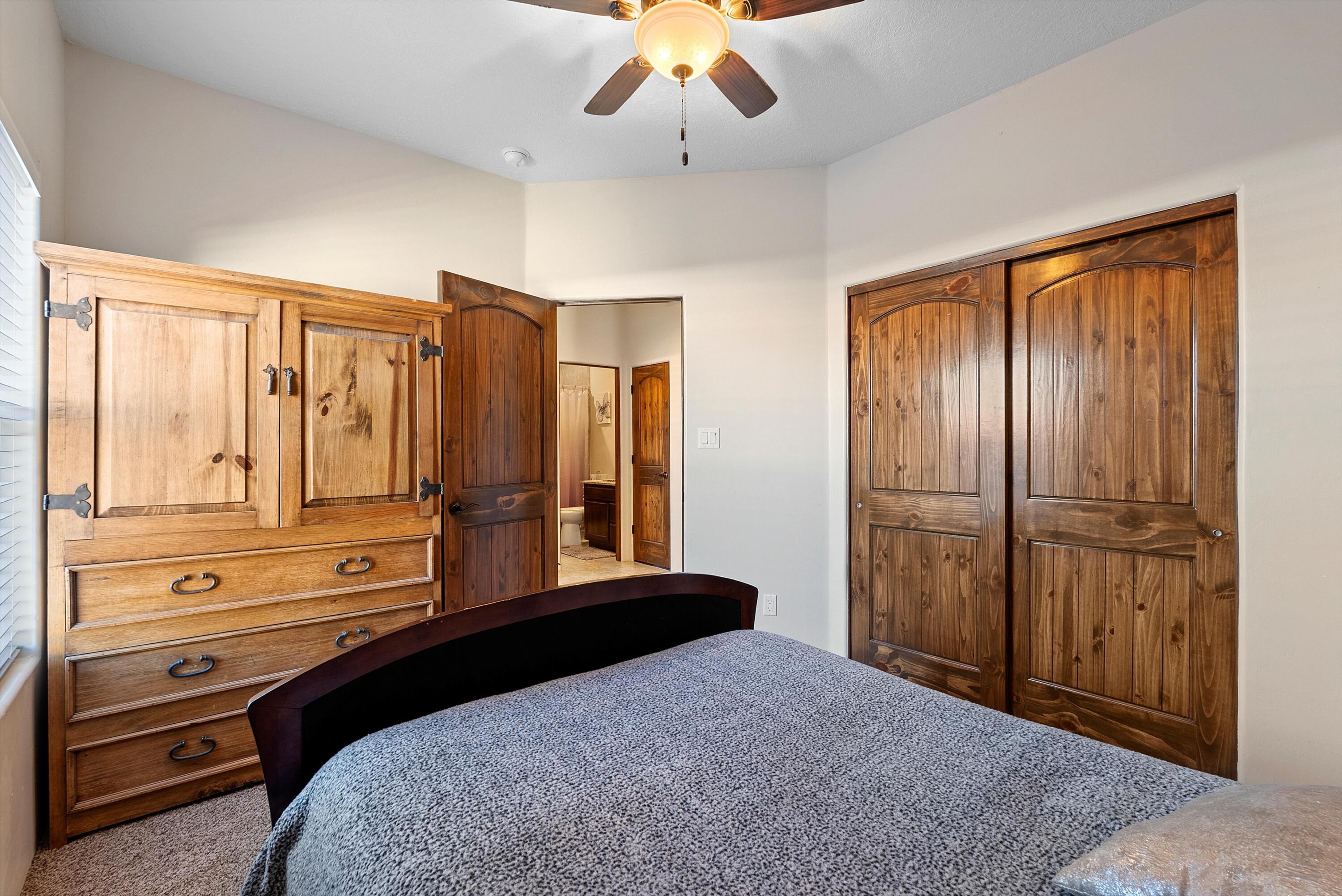 321 CORONADO Lane NE