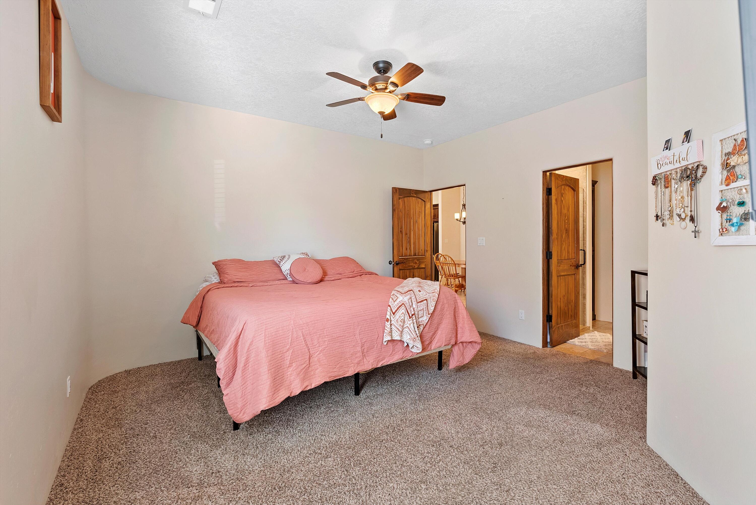 321 CORONADO Lane NE