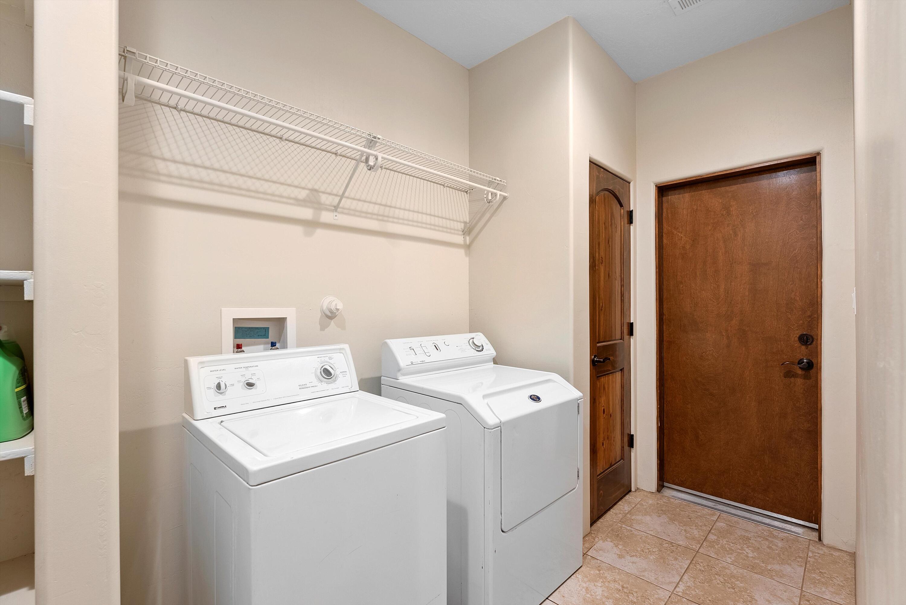 321 CORONADO Lane NE