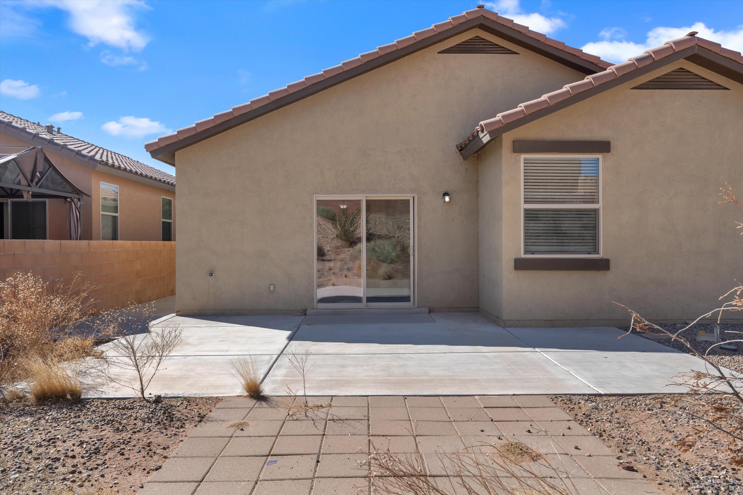 4012 LOMA ALTA Road NE