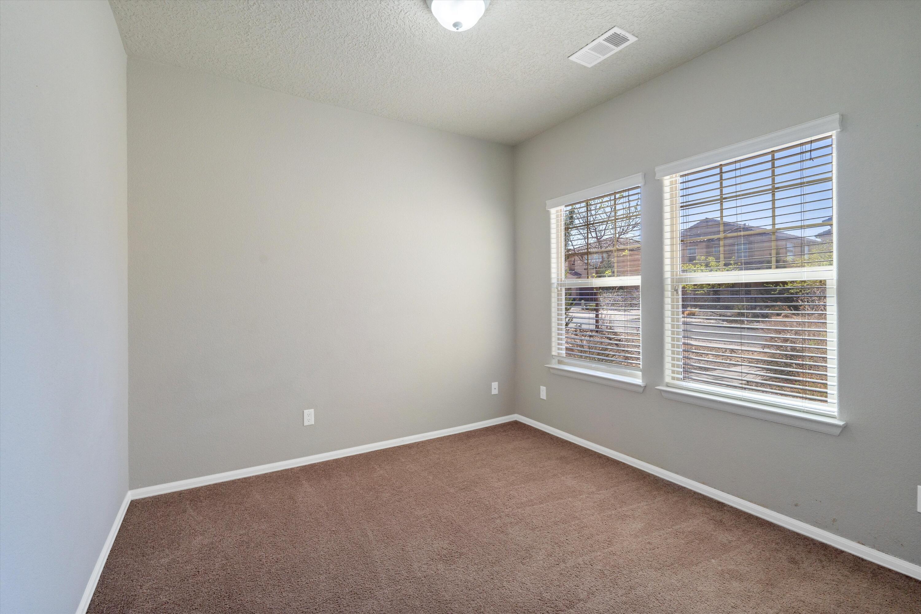 4012 LOMA ALTA Road NE