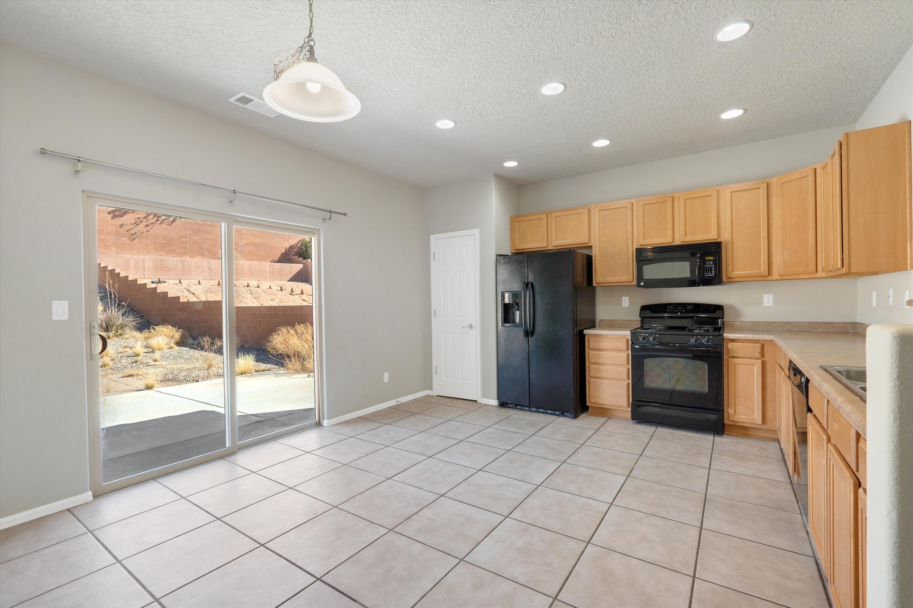 4012 LOMA ALTA Road NE