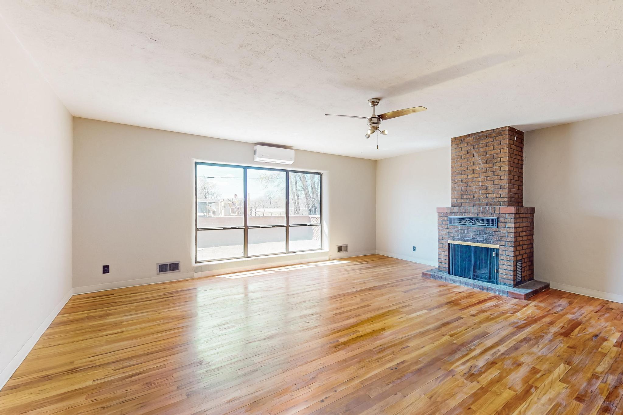 21 Bouquet Lane
