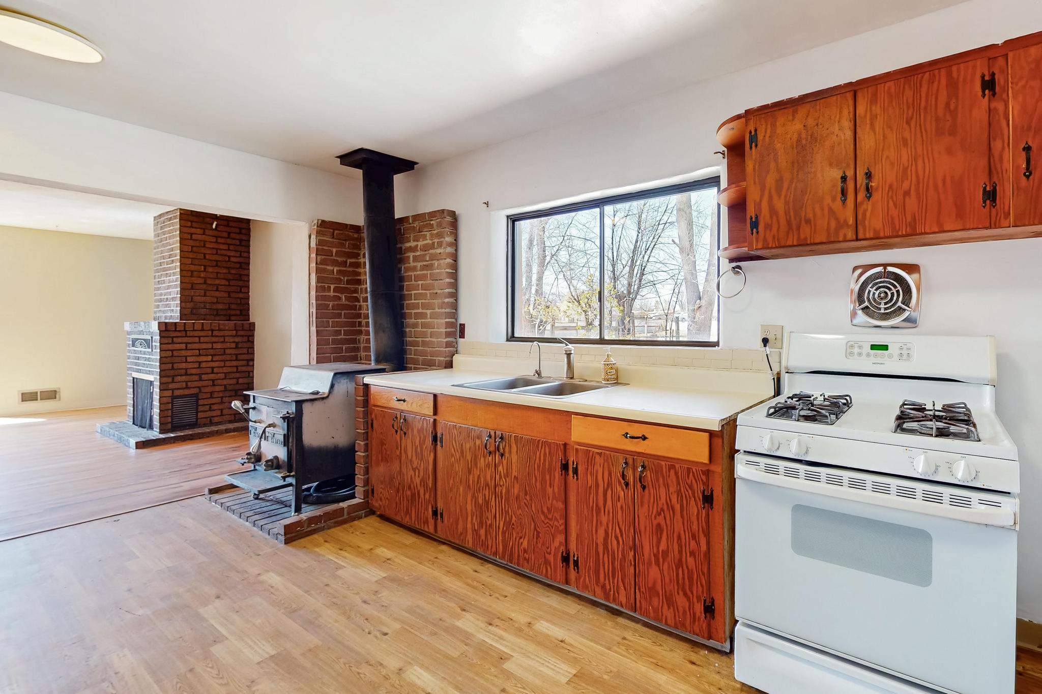 21 Bouquet Lane