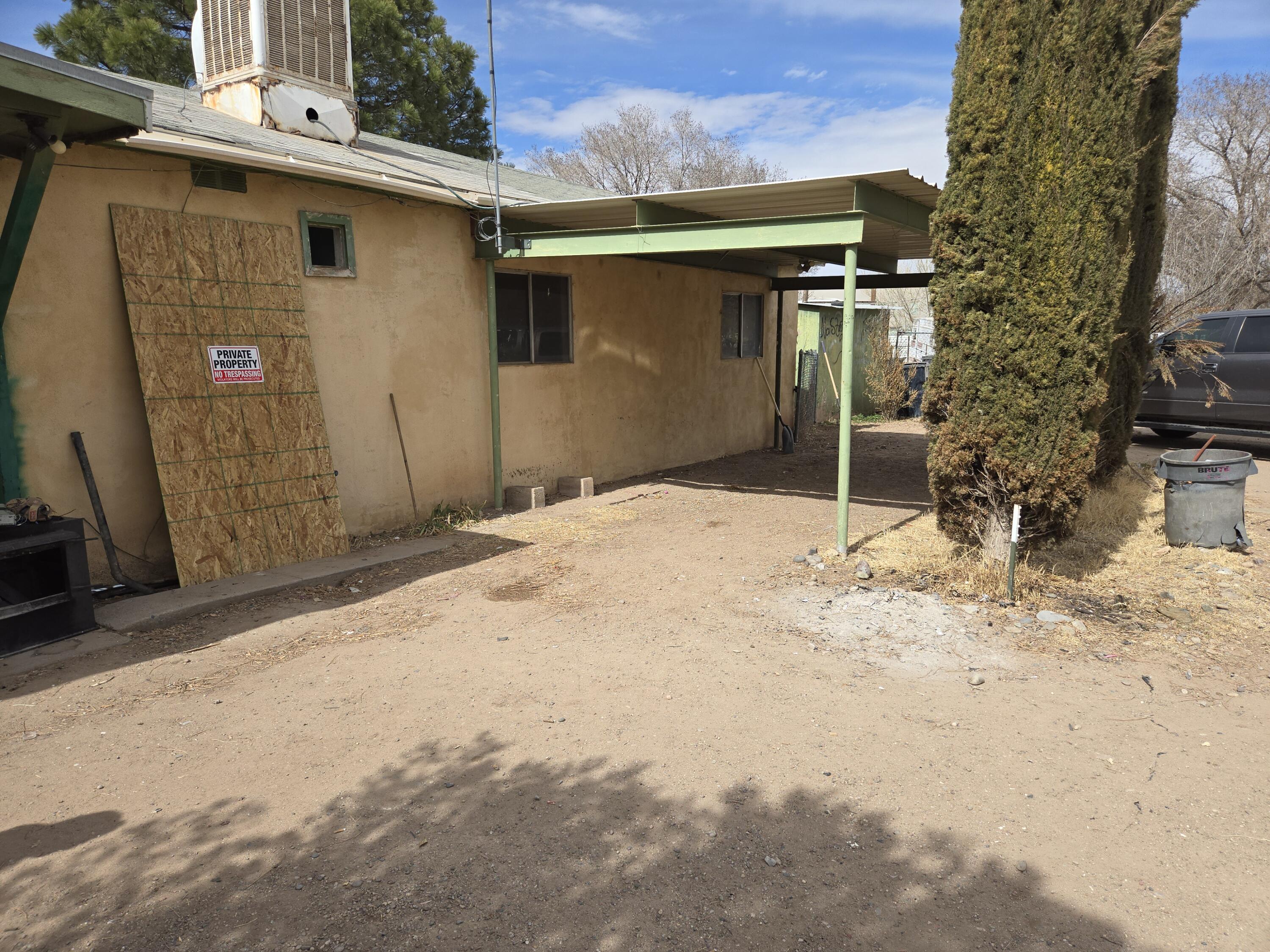 3021 LA LOMA Road SW