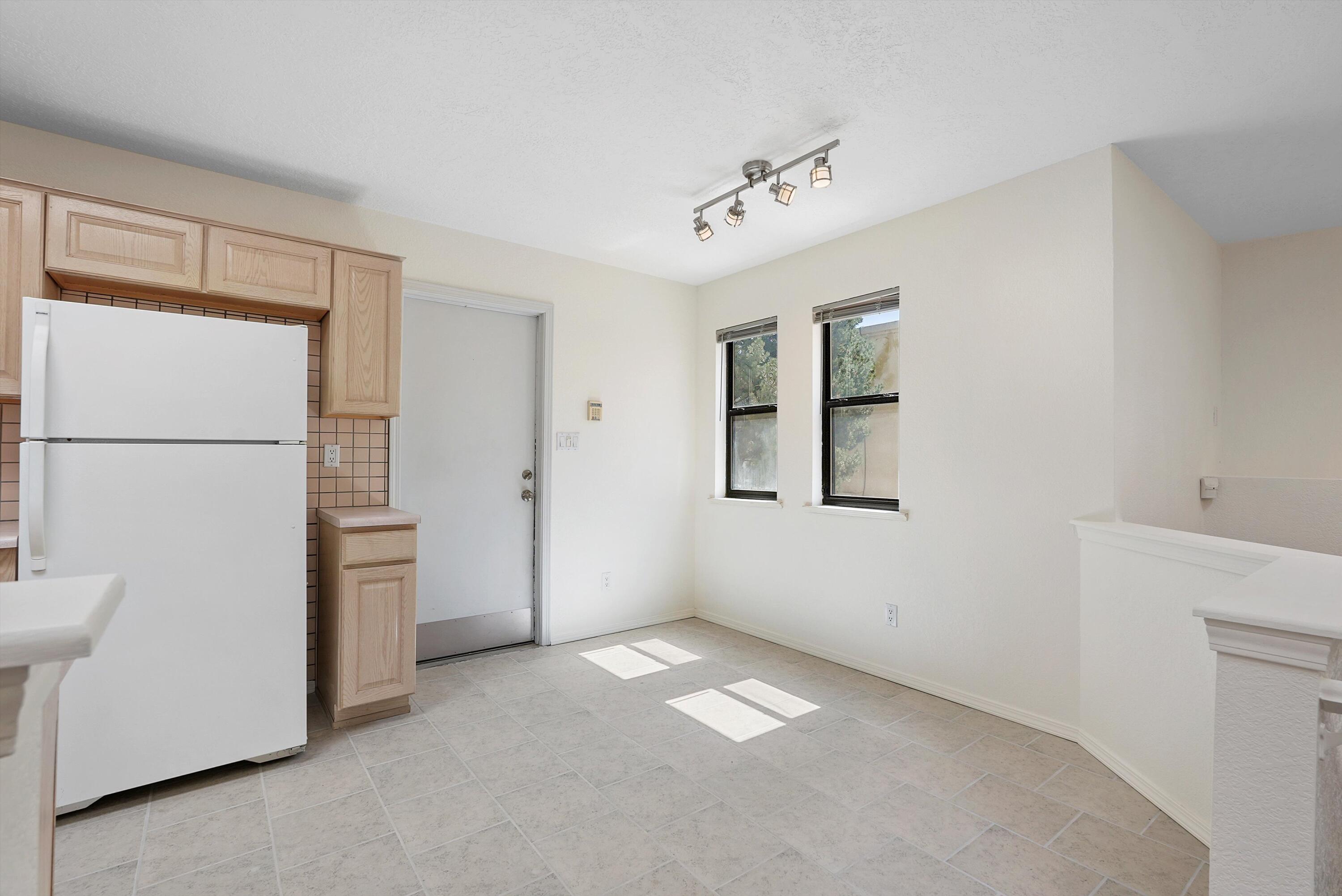 529 PINON CREEK Road SE