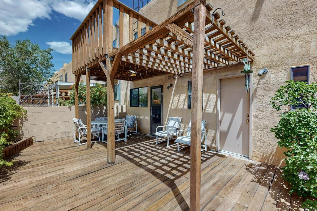 2805 MIRTO Street NE