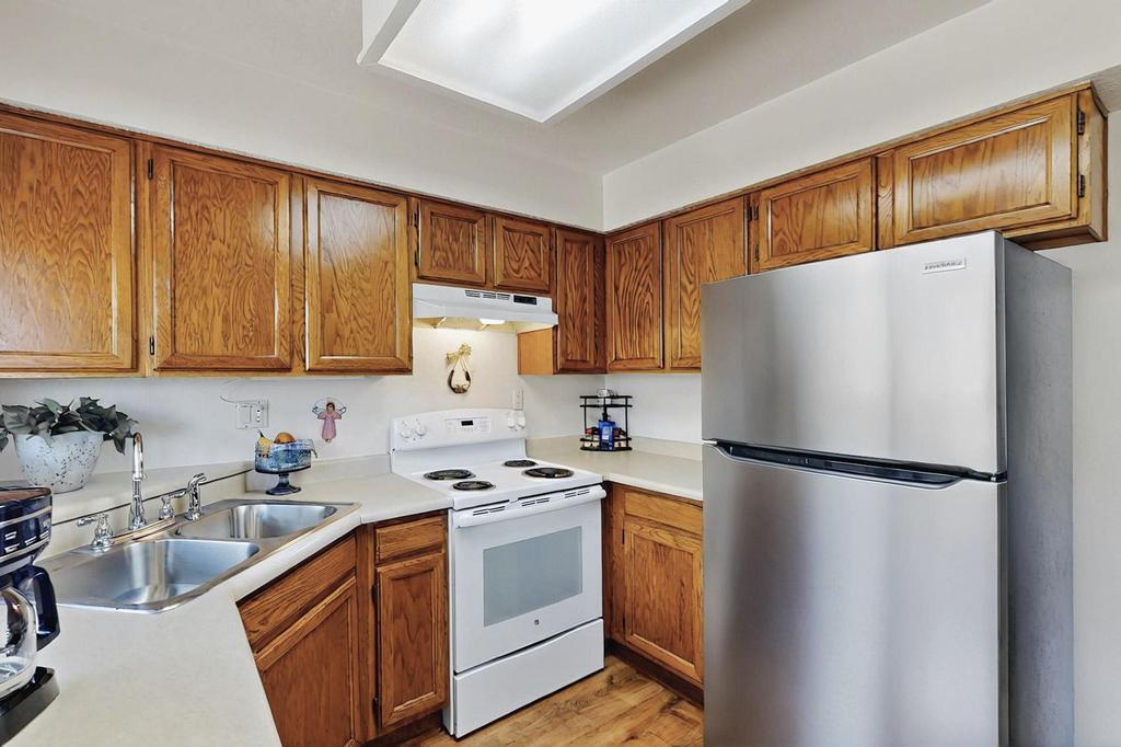 2805 MIRTO Street NE