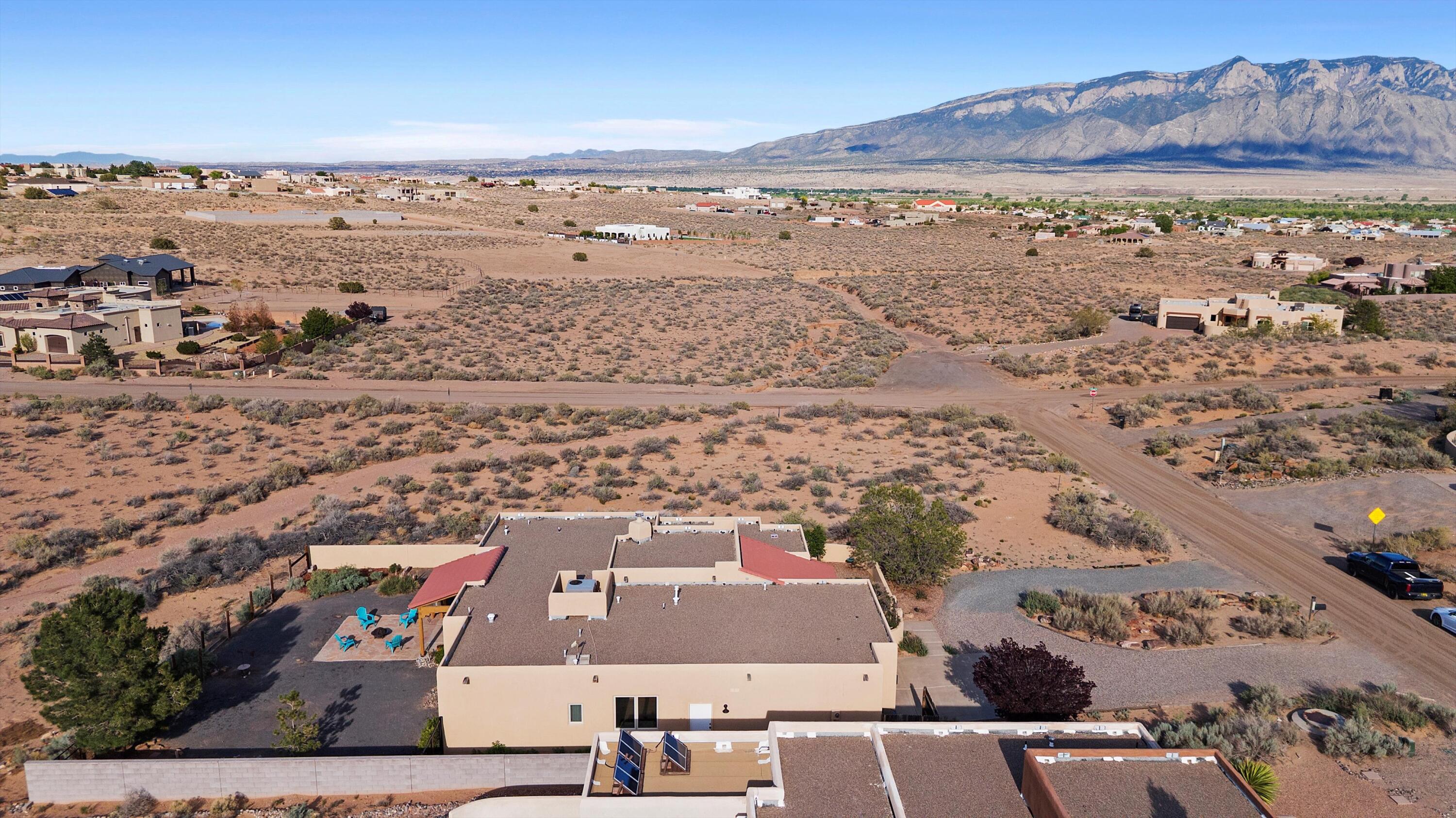6119 LA PAZ Road NE