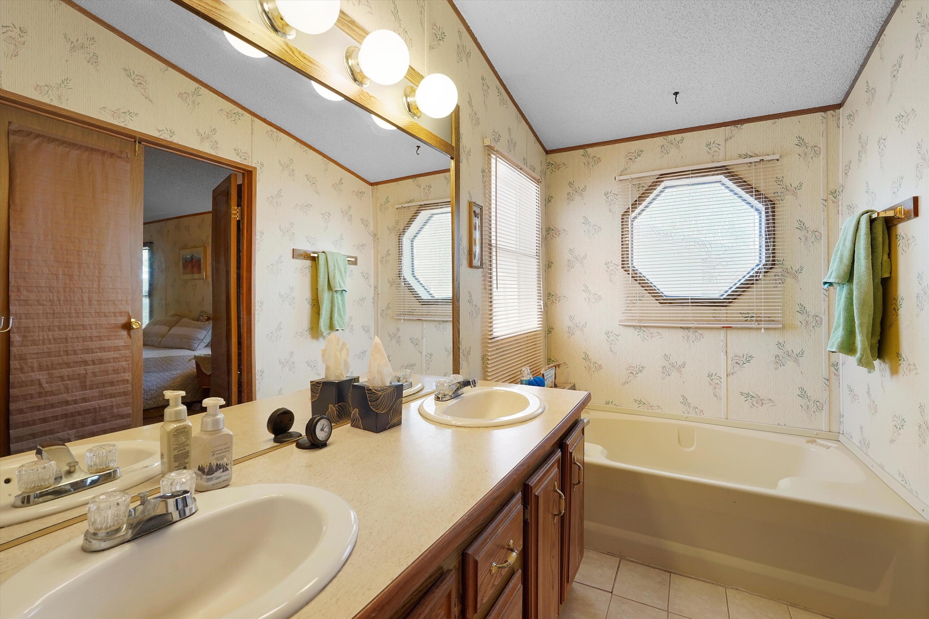 945 SAN ILDEFONSO Road 32