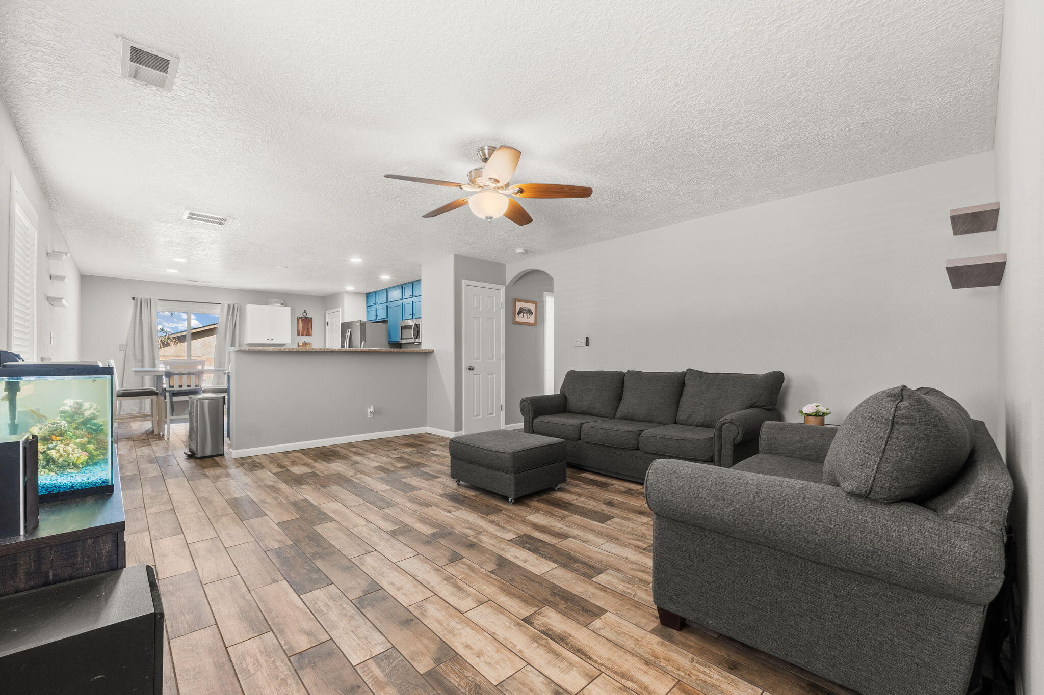 1227 DESERT PAINTBRUSH Loop