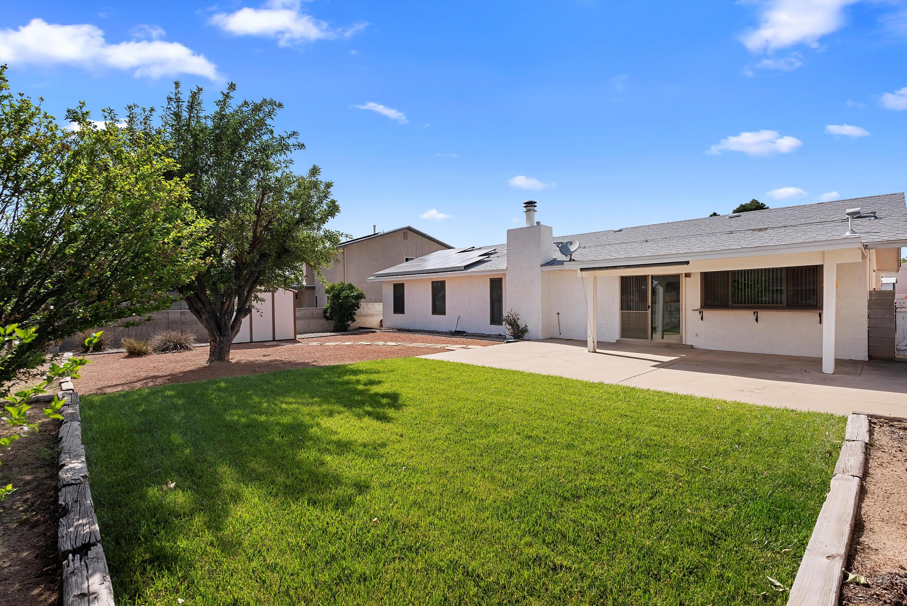 9416 AVENIDA DE LA LUNA NE