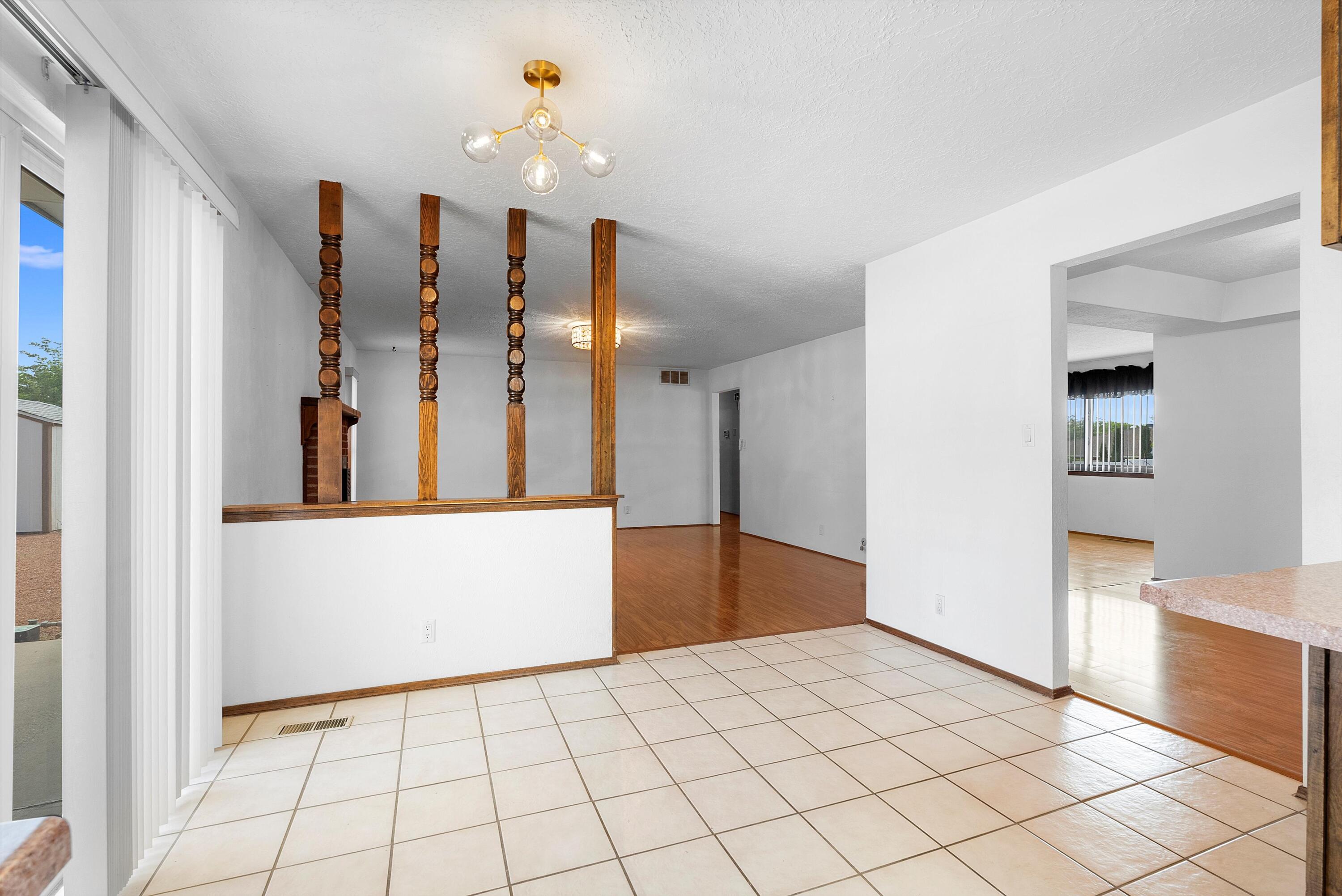 9416 AVENIDA DE LA LUNA NE