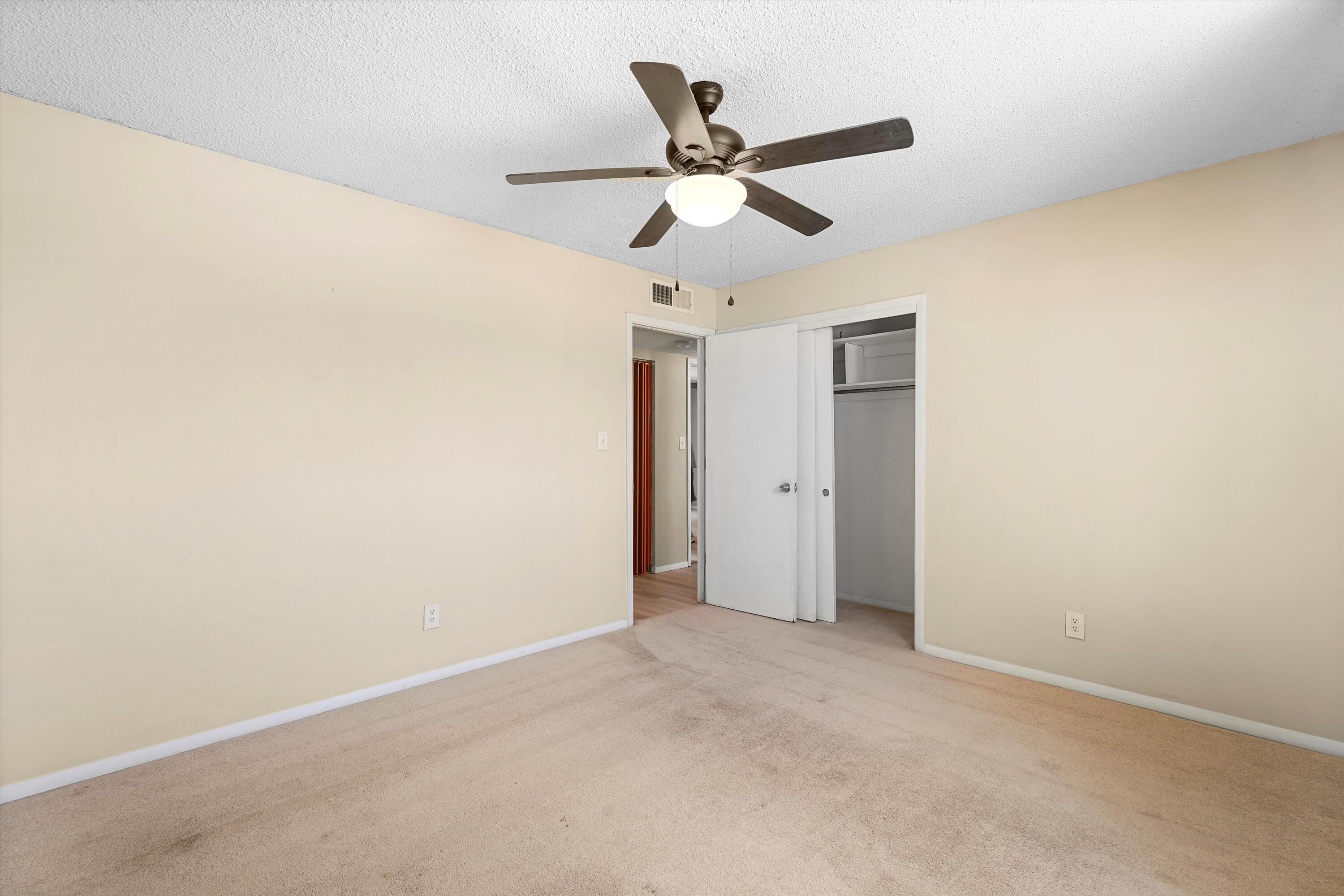 3901 LA FRENTE Court SE