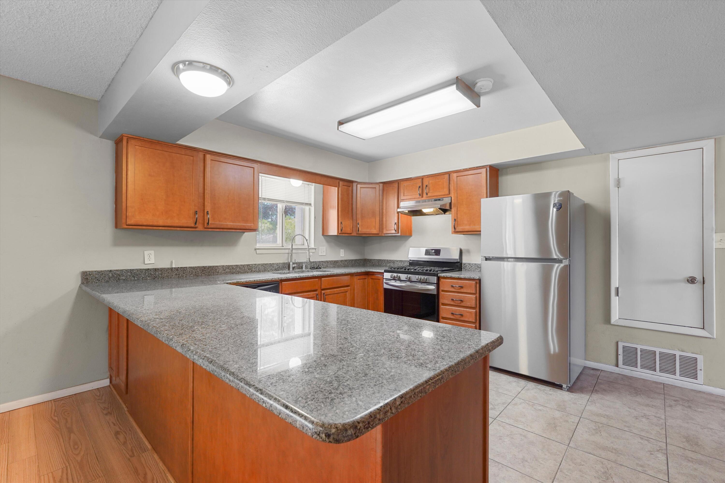3901 LA FRENTE Court SE