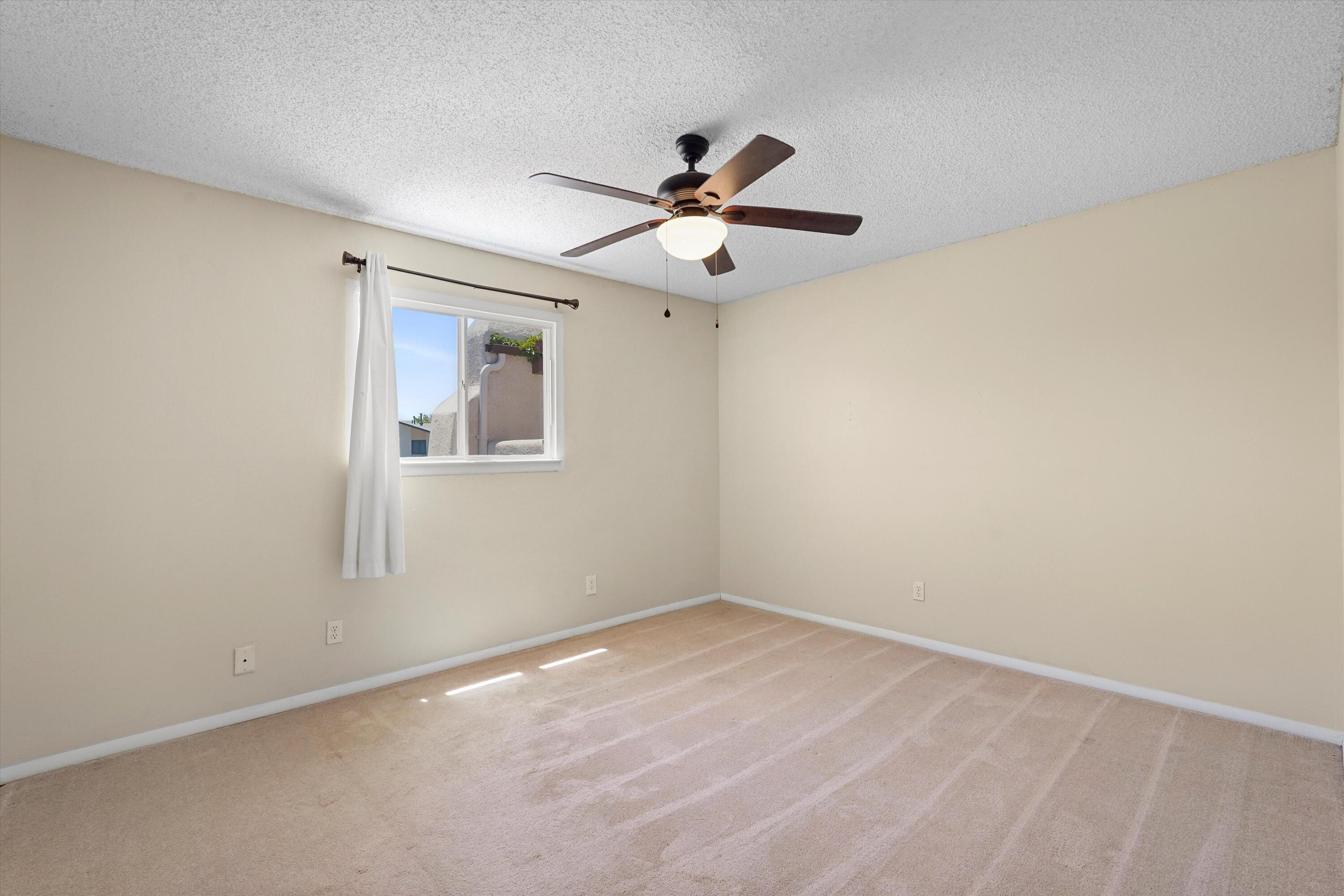 3901 LA FRENTE Court SE