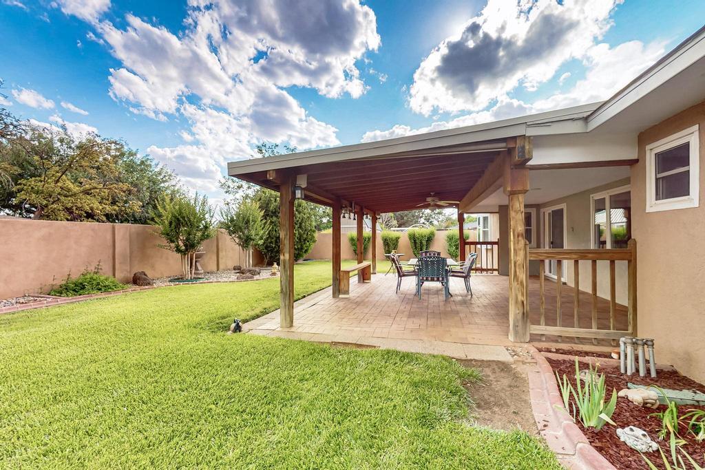 8232 AVENIDA LA PRESTINA NE