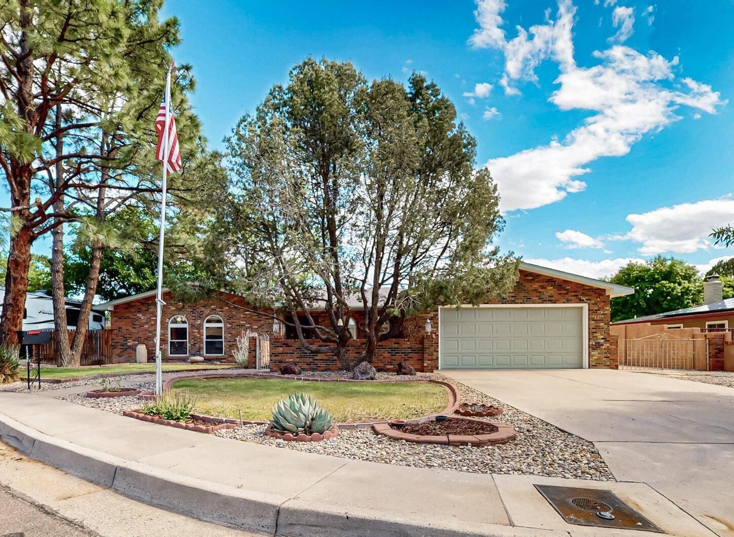 8232 AVENIDA LA PRESTINA NE