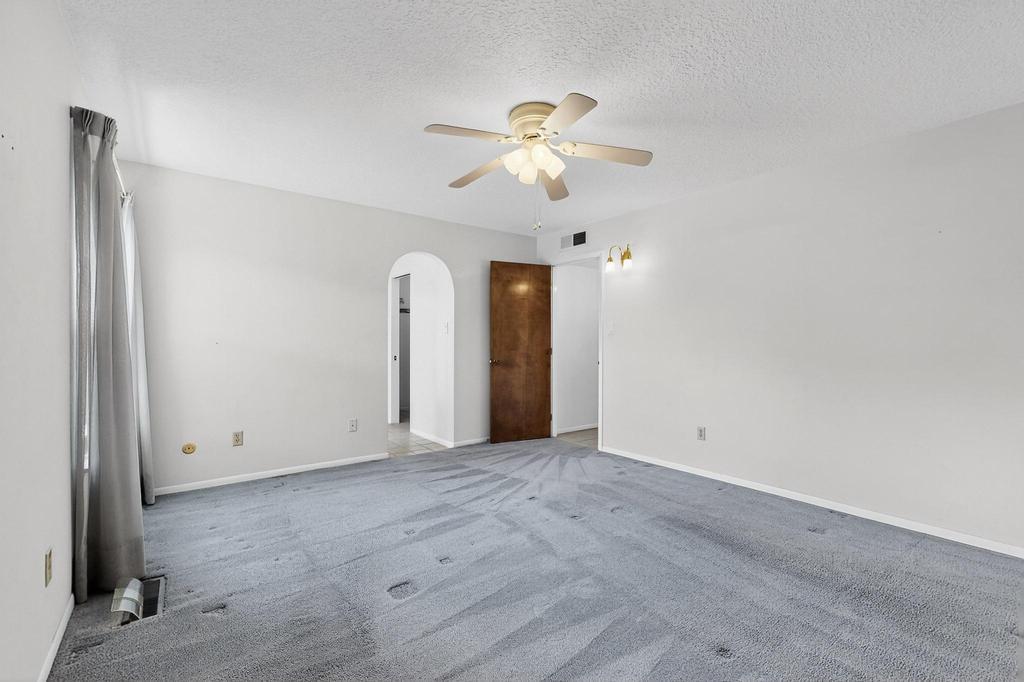 8232 AVENIDA LA PRESTINA NE