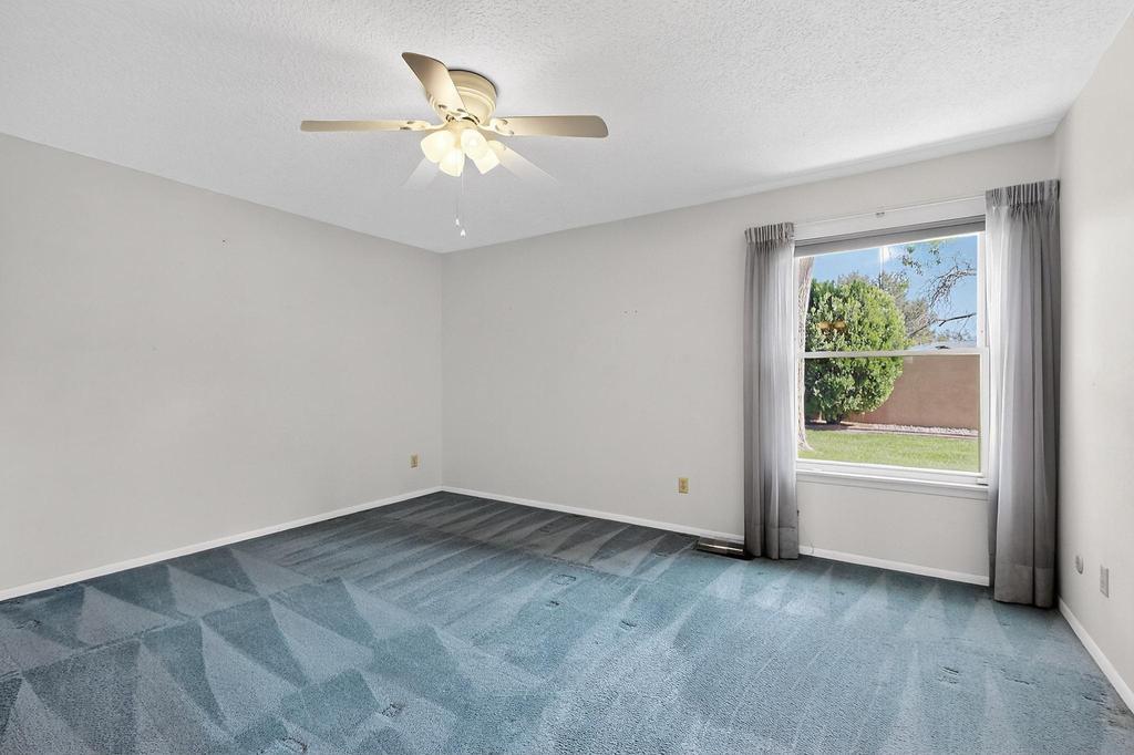 8232 AVENIDA LA PRESTINA NE