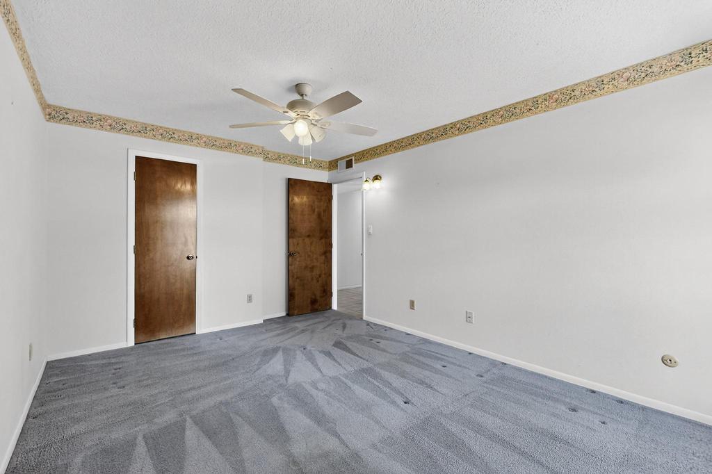 8232 AVENIDA LA PRESTINA NE