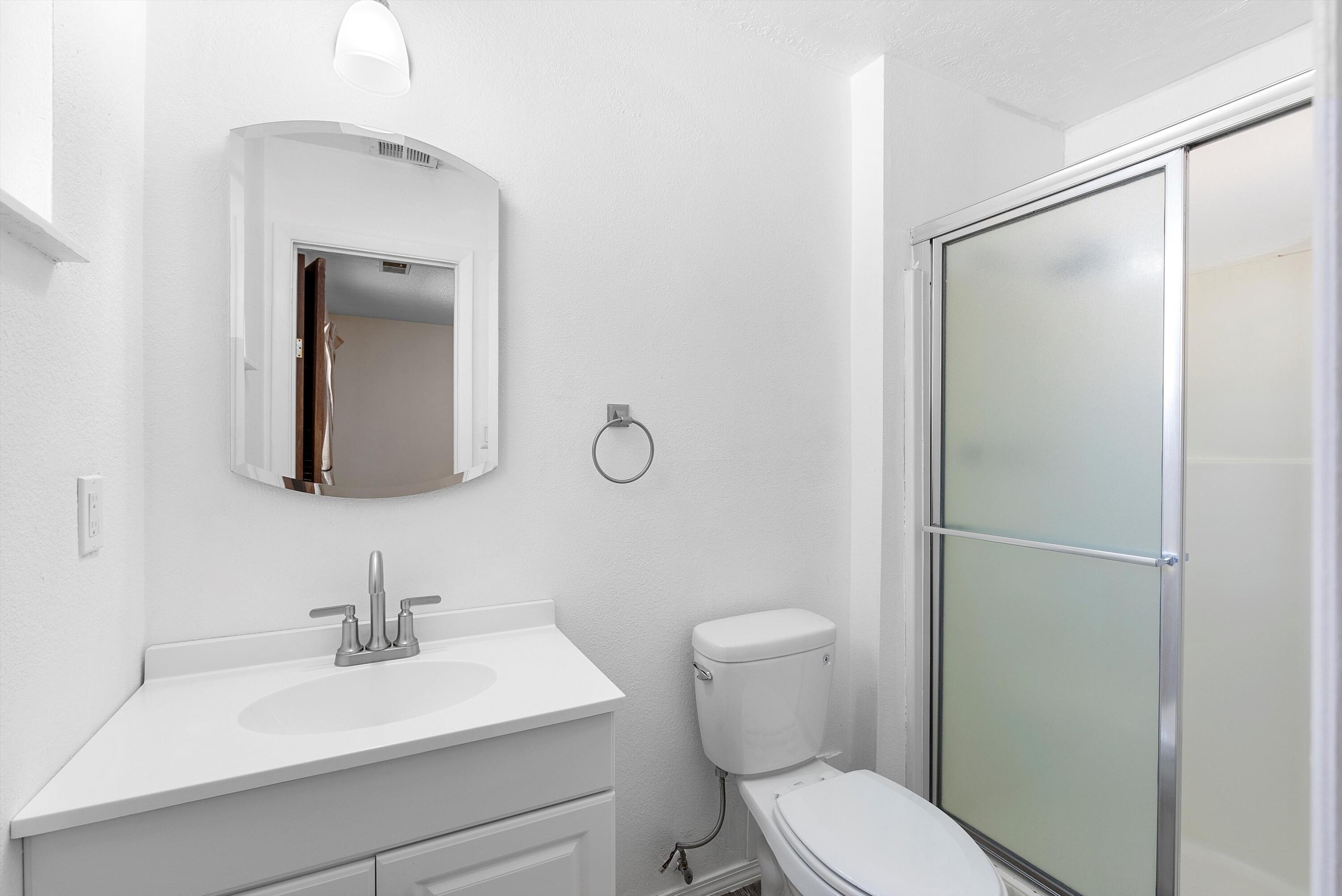 1716 ALGODONES Street NE