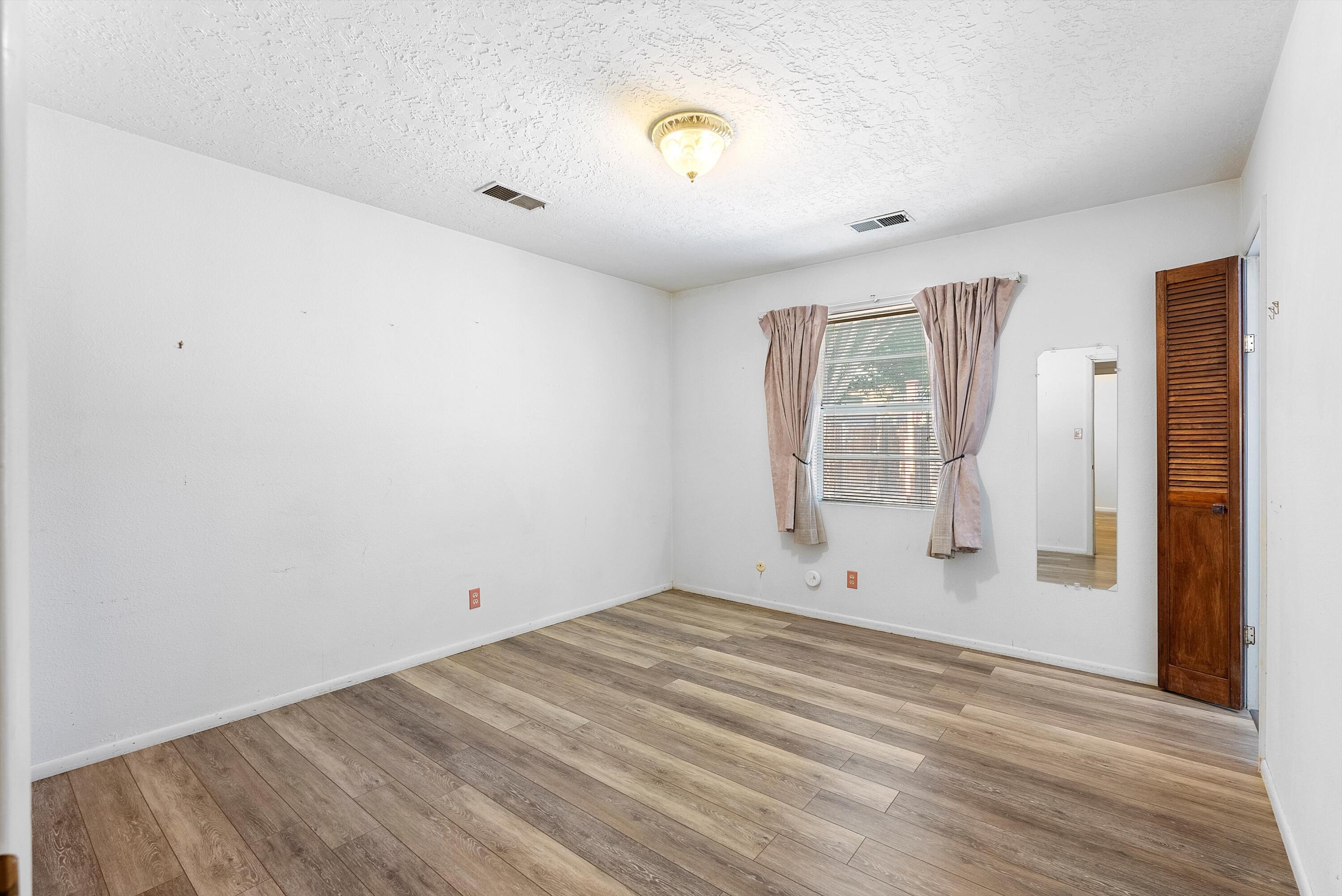 1716 ALGODONES Street NE