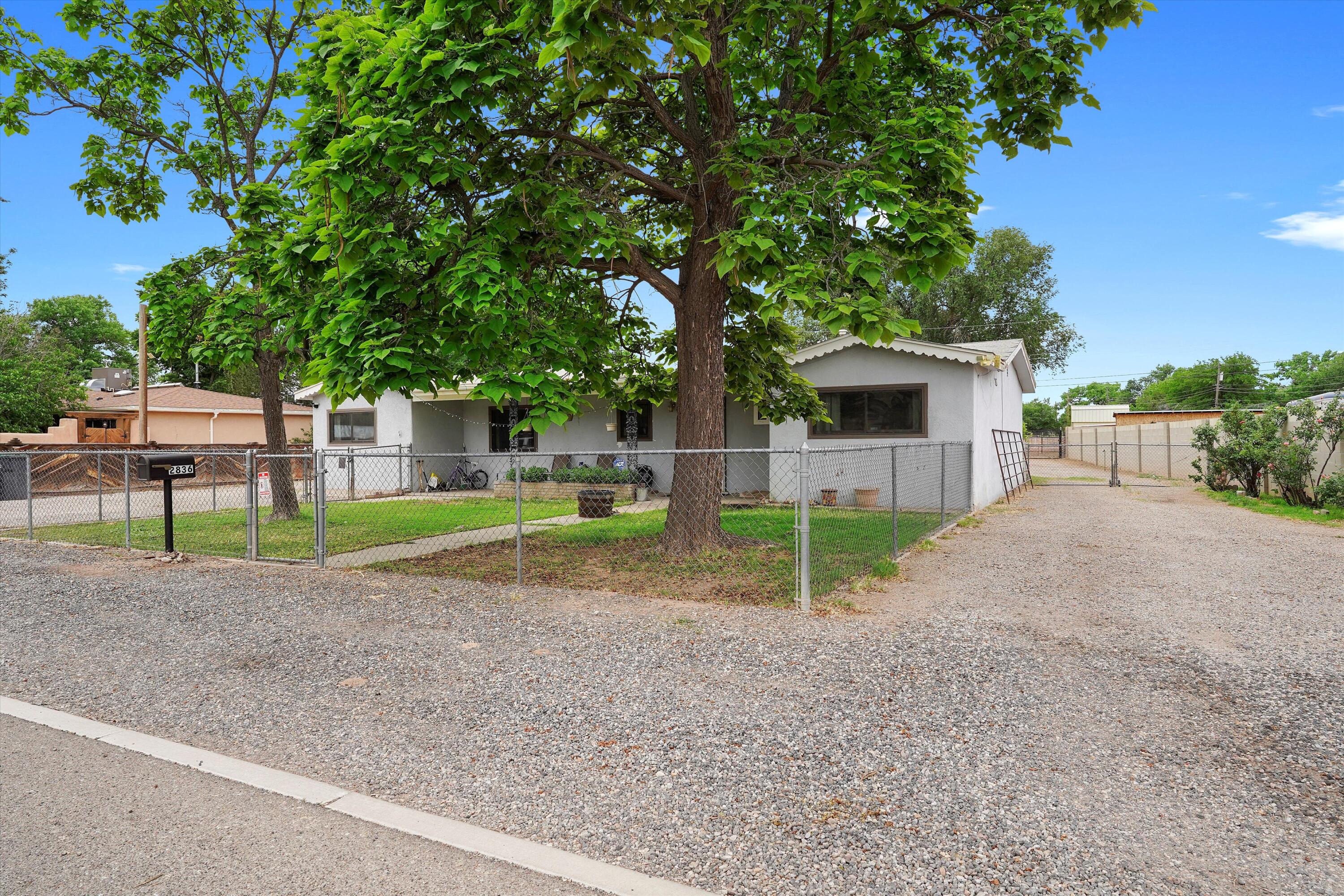 2836 LA FONDA Drive SW