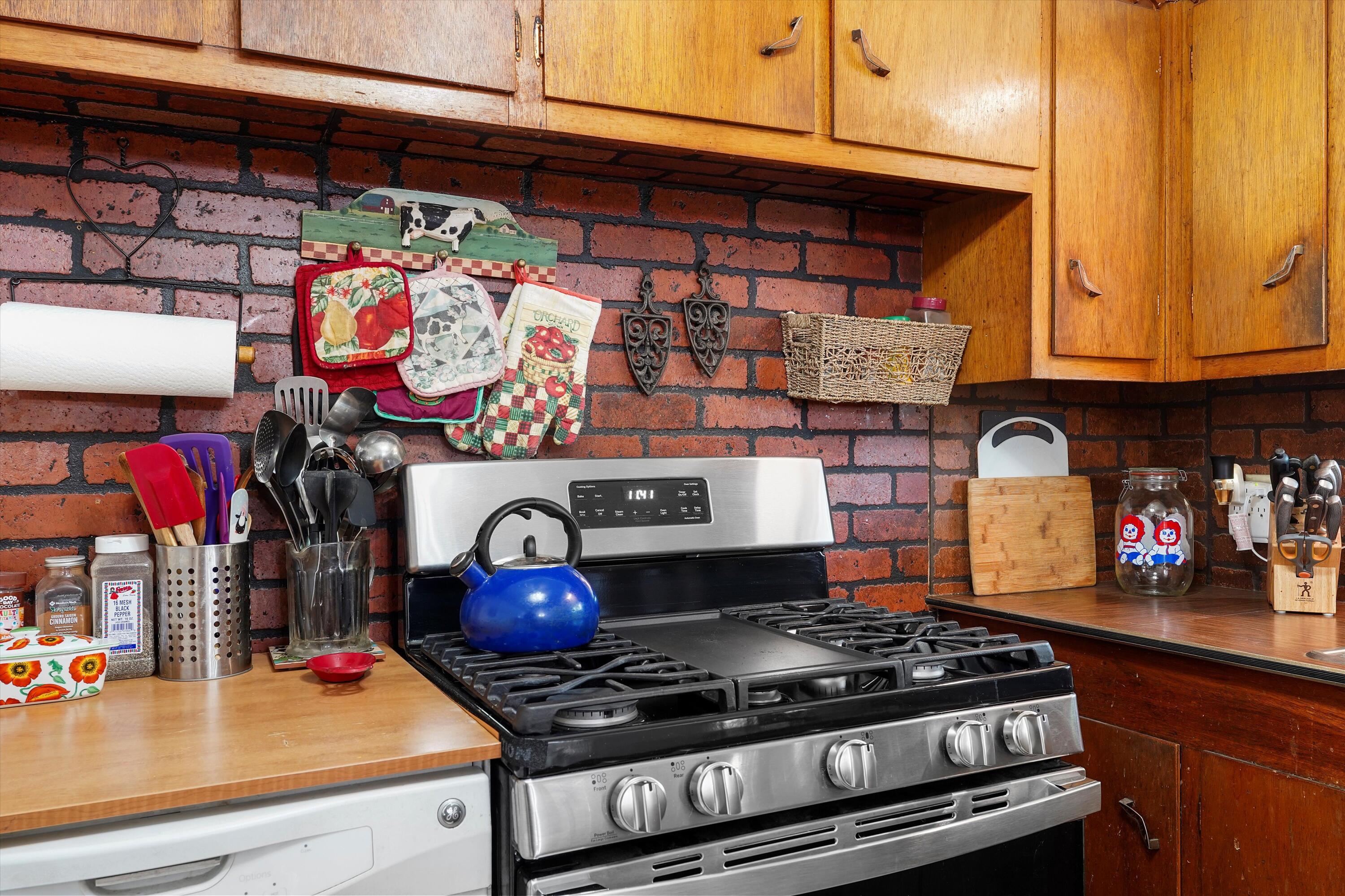 2836 LA FONDA Drive SW