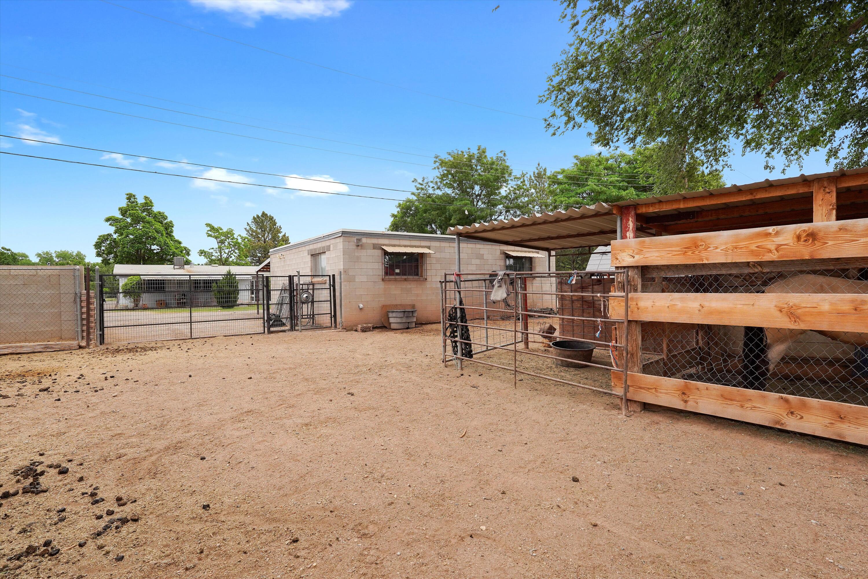 2836 LA FONDA Drive SW