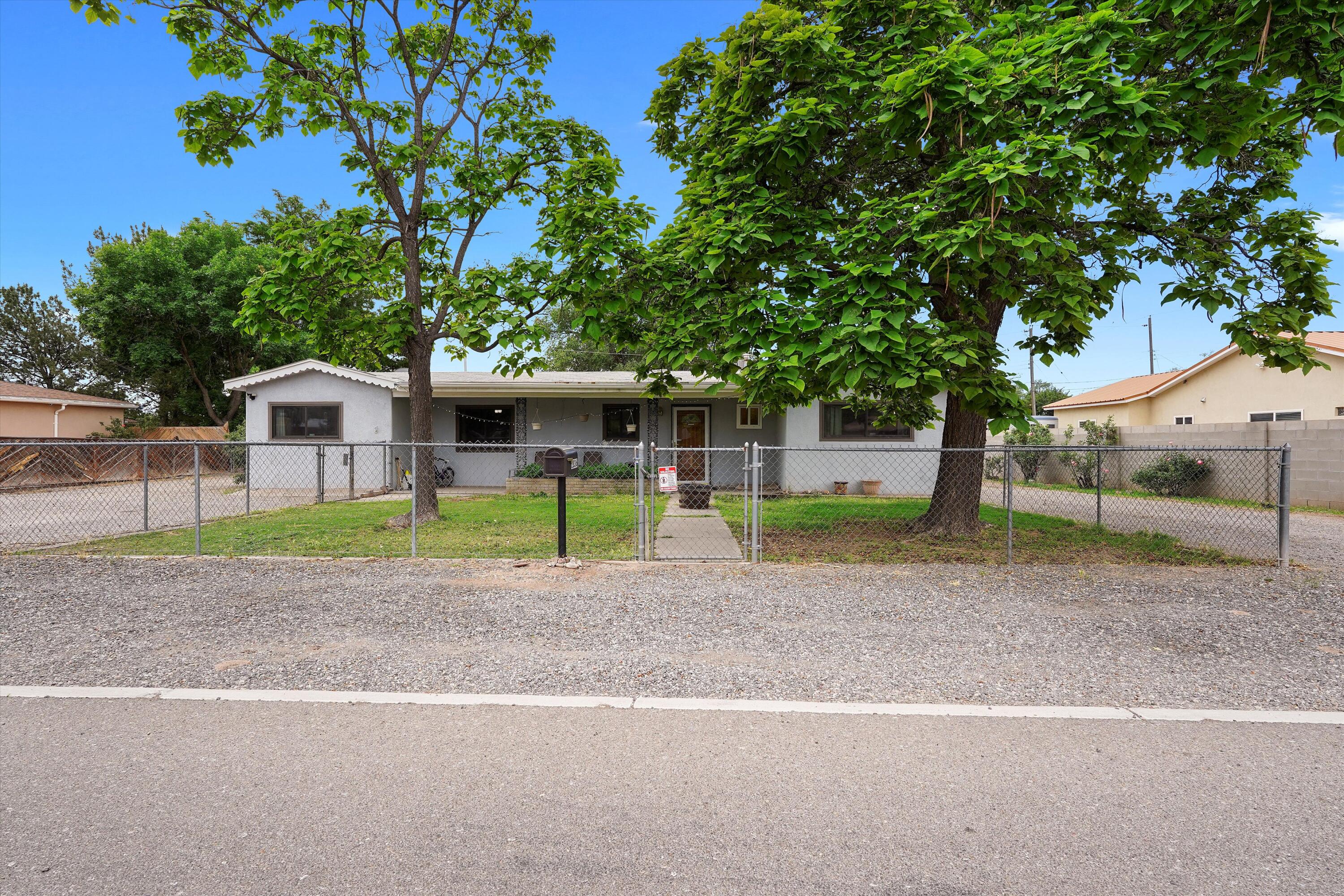 2836 LA FONDA Drive SW