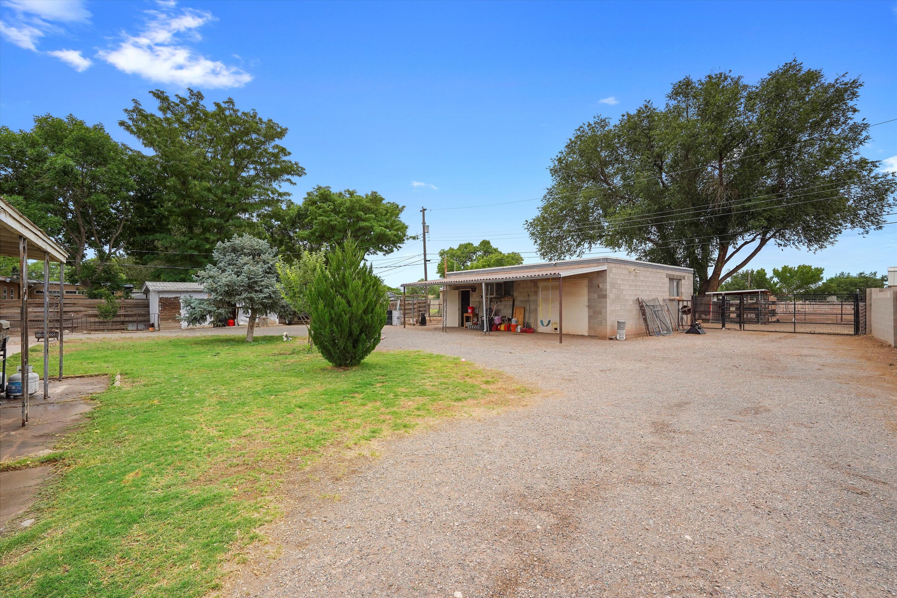 2836 LA FONDA Drive SW