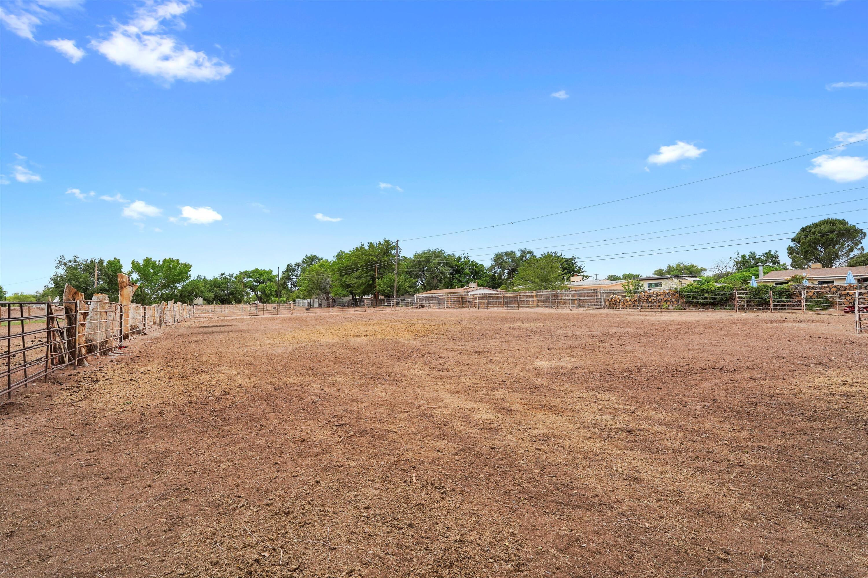 2836 LA FONDA Drive SW