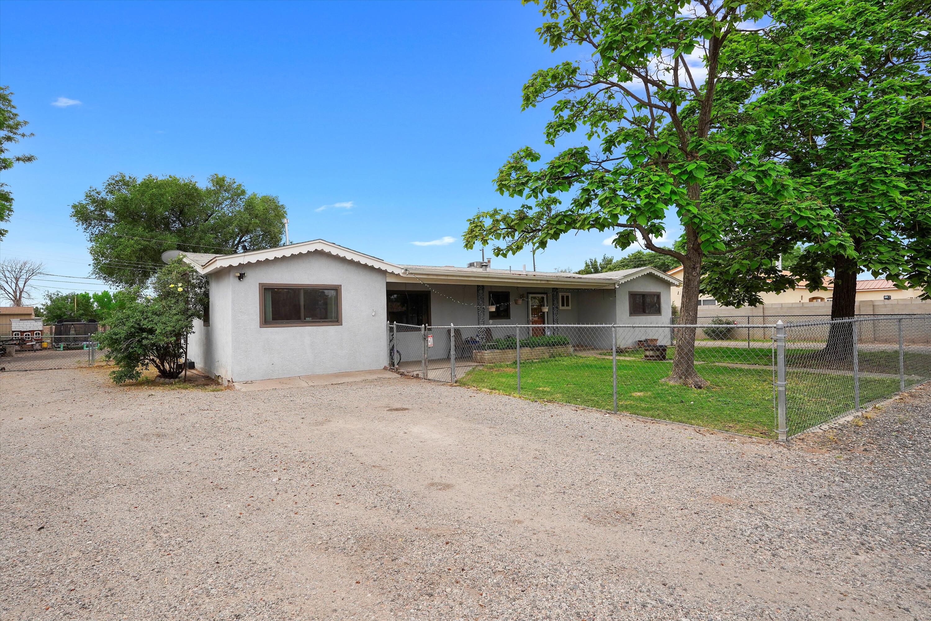 2836 LA FONDA Drive SW