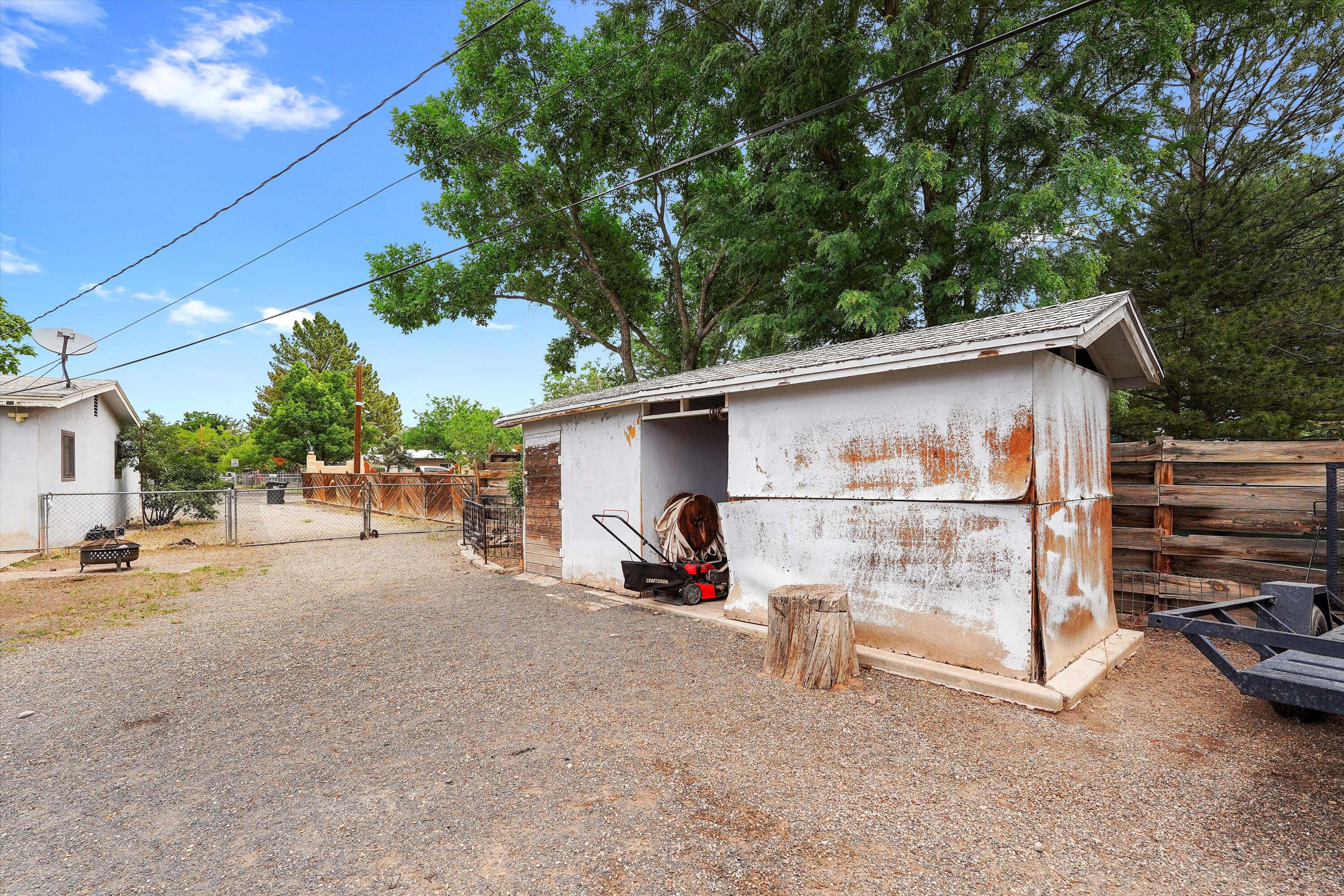 2836 LA FONDA Drive SW