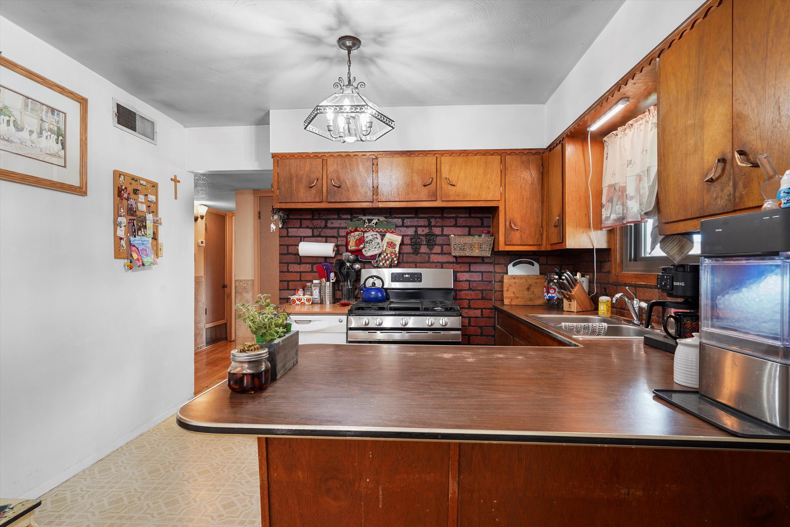 2836 LA FONDA Drive SW