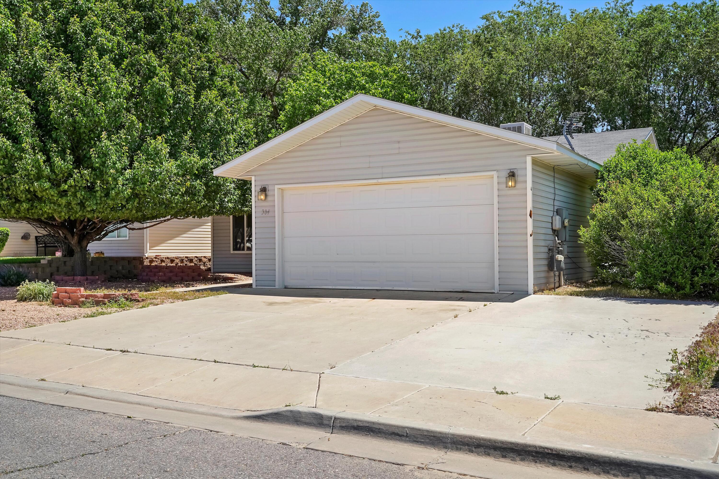 304 VALLE VISTA Drive